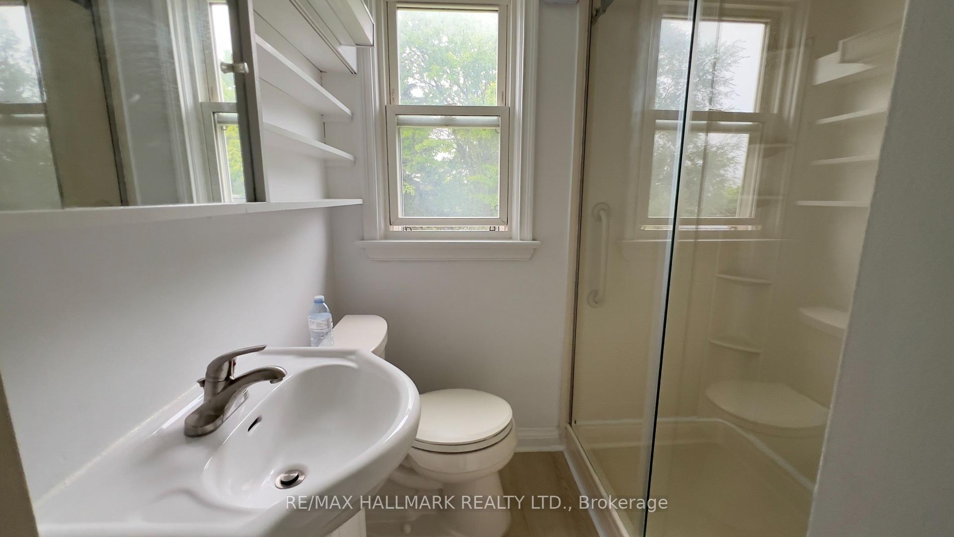 Photo 12 of 10 Adele Avenue, North York, Downsview-Roding-CFB — HOMEH