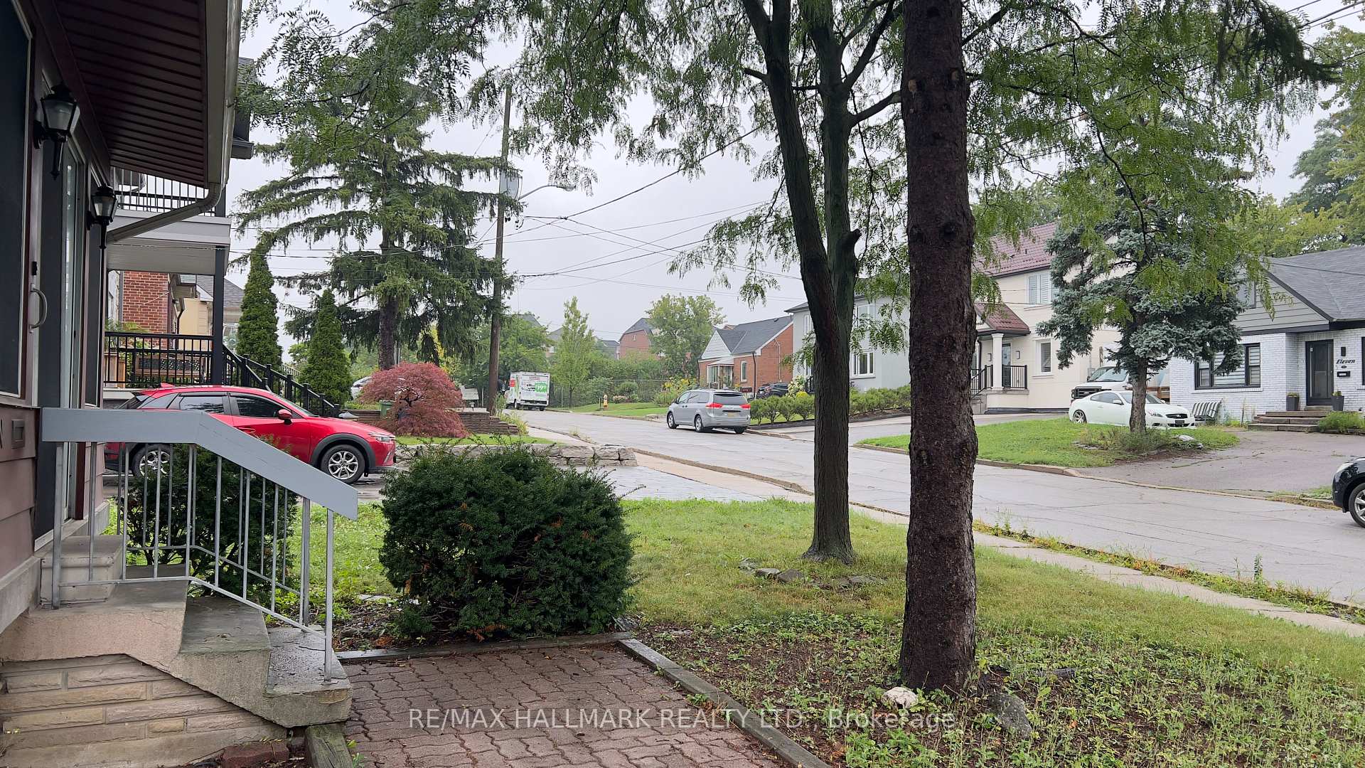Photo 28 of 10 Adele Avenue, North York, Downsview-Roding-CFB — HOMEH
