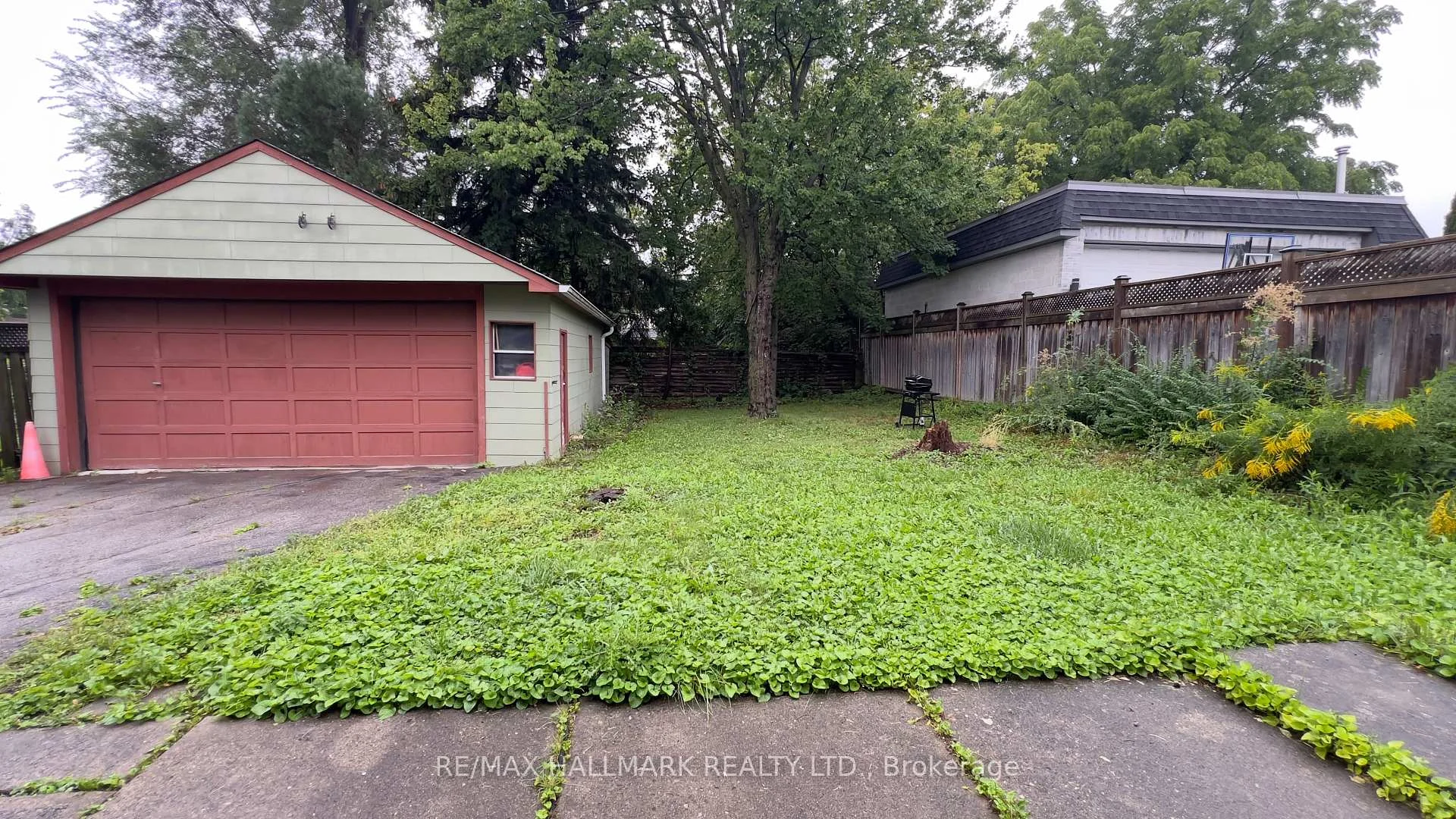 Photo 30 of 10 Adele Avenue, North York, Downsview-Roding-CFB — HOMEH