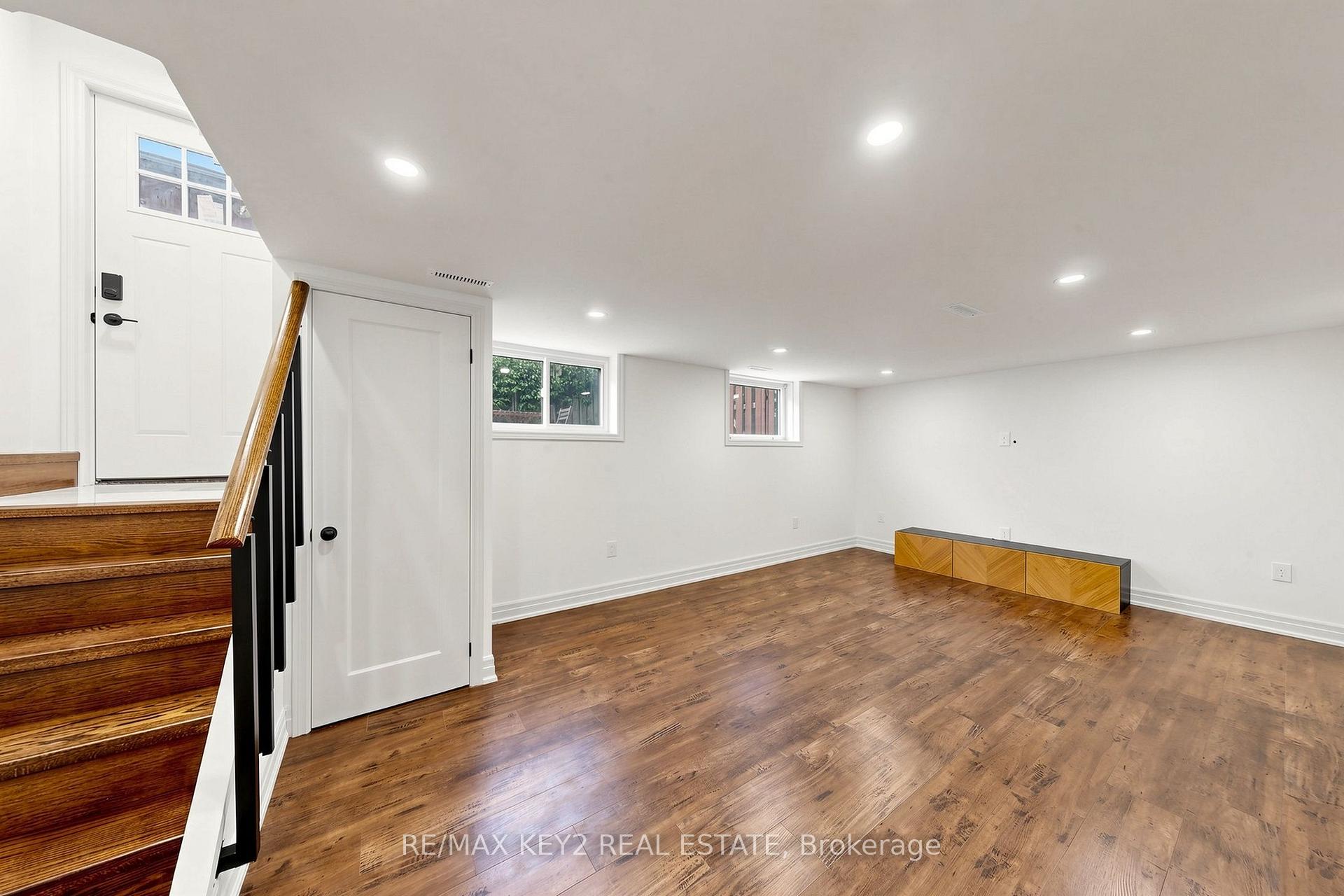 Photo 5 of 707 Walnut Street W, Whitby, Downtown Whitby — HOMEH
