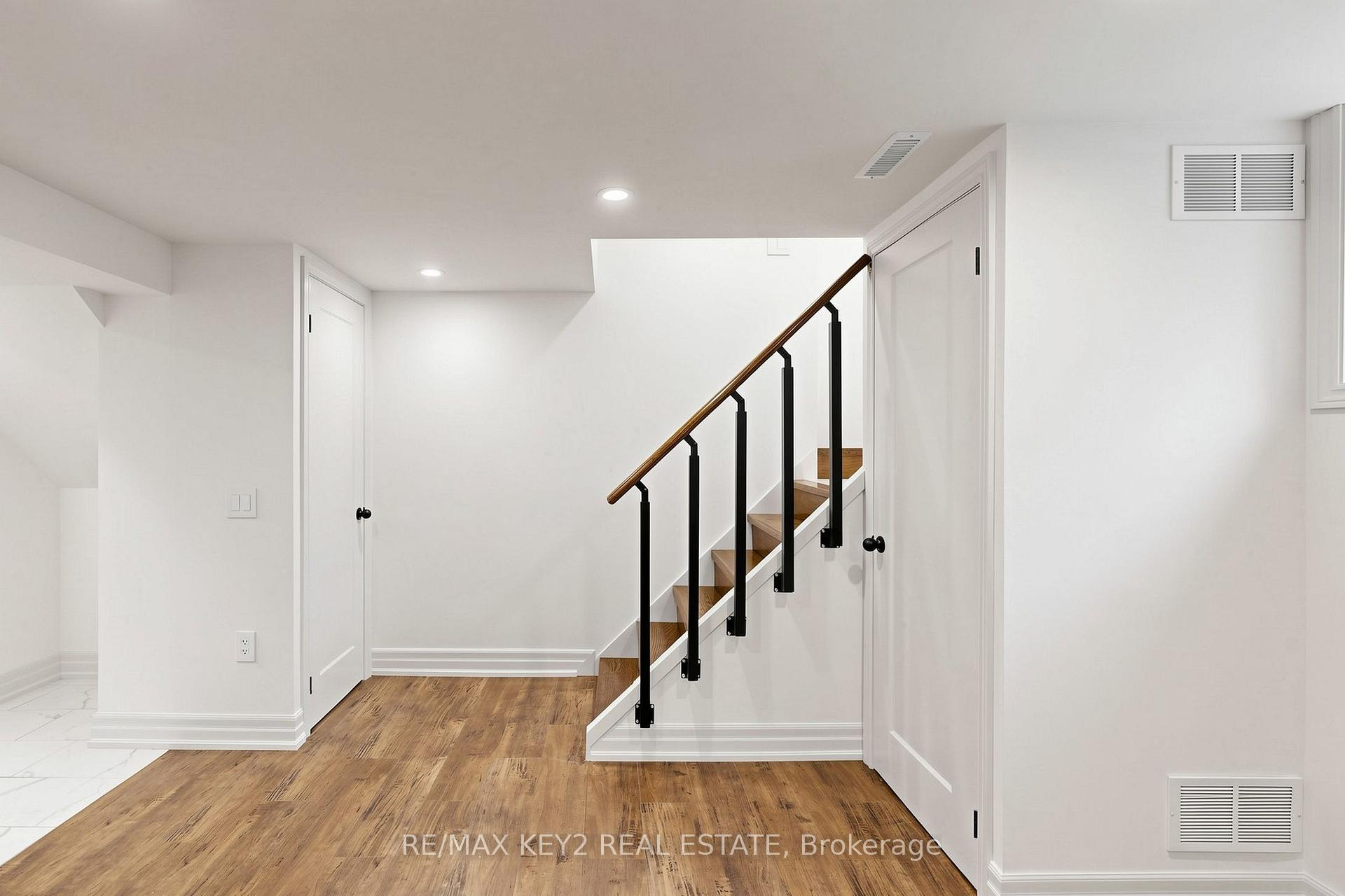 Photo 6 of 707 Walnut Street W, Whitby, Downtown Whitby — HOMEH