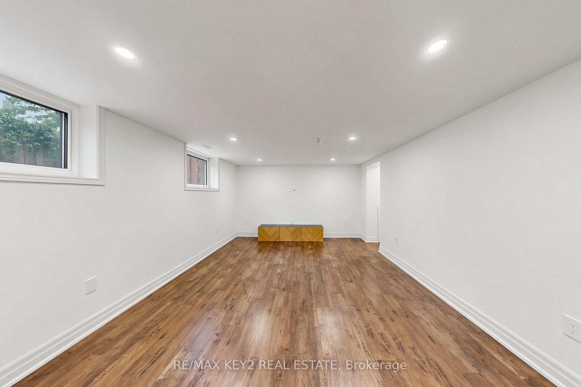 Photo 8 of 707 Walnut Street W, Whitby, Downtown Whitby — HOMEH