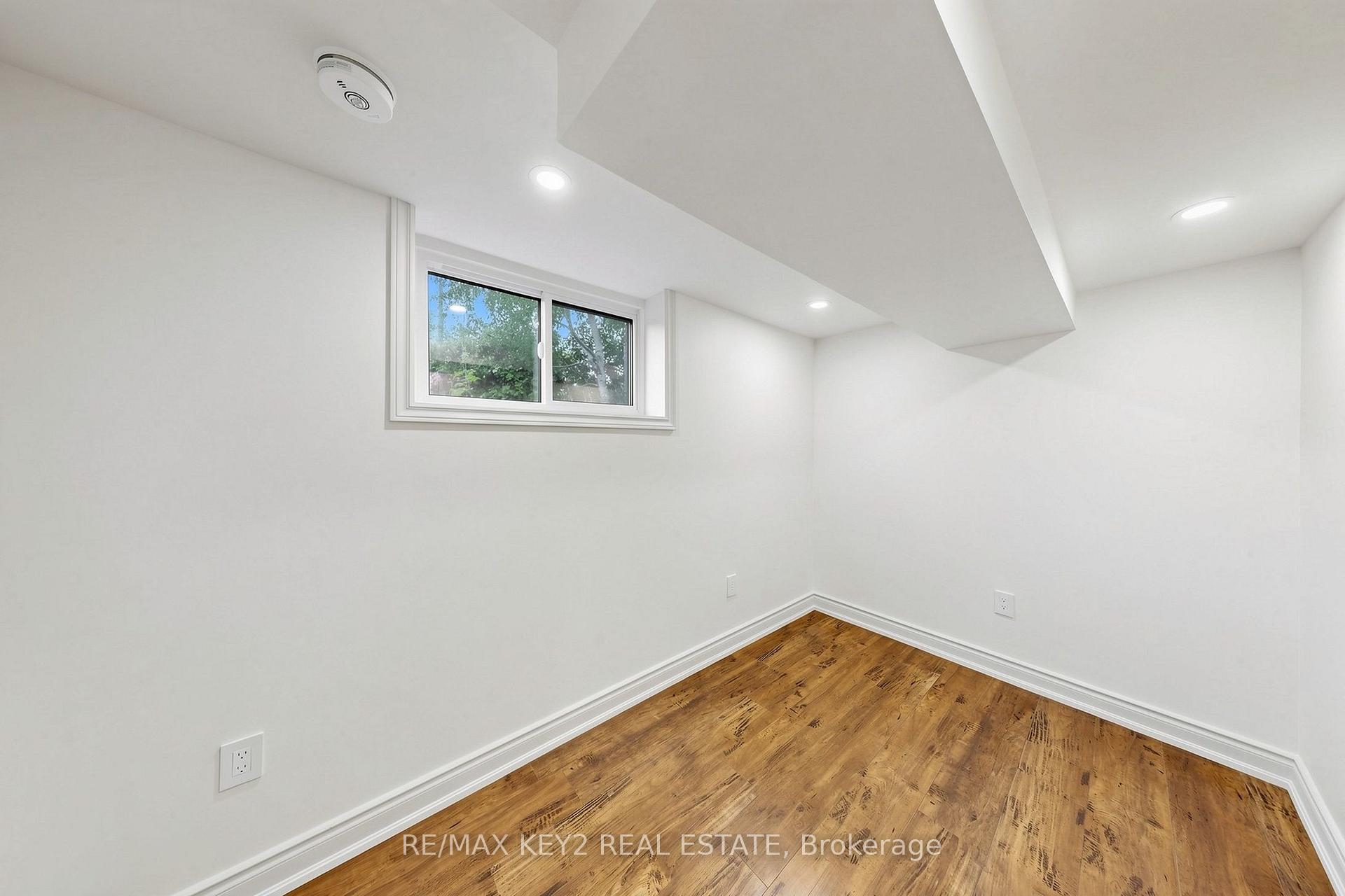 Photo 11 of 707 Walnut Street W, Whitby, Downtown Whitby — HOMEH