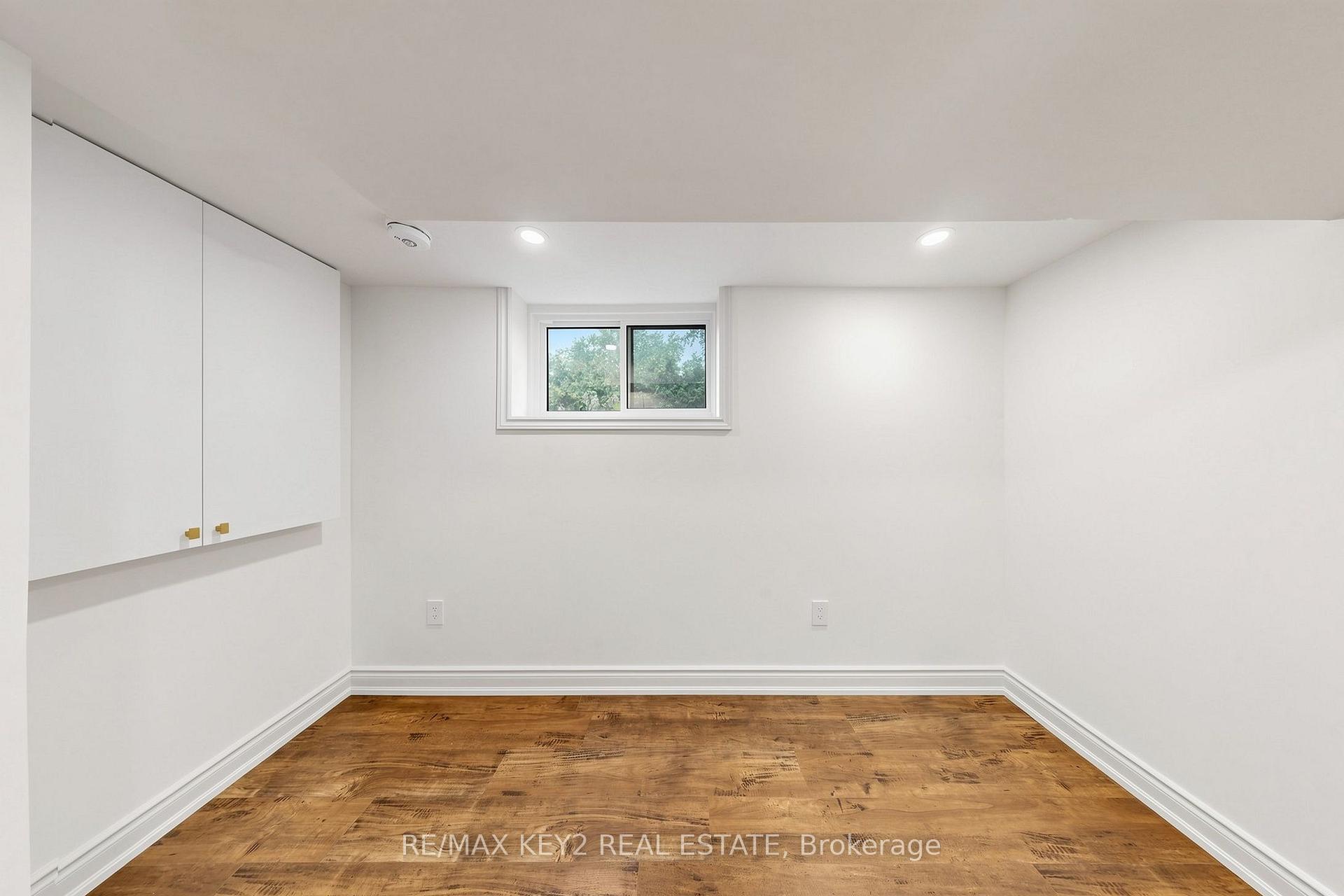 Photo 12 of 707 Walnut Street W, Whitby, Downtown Whitby — HOMEH
