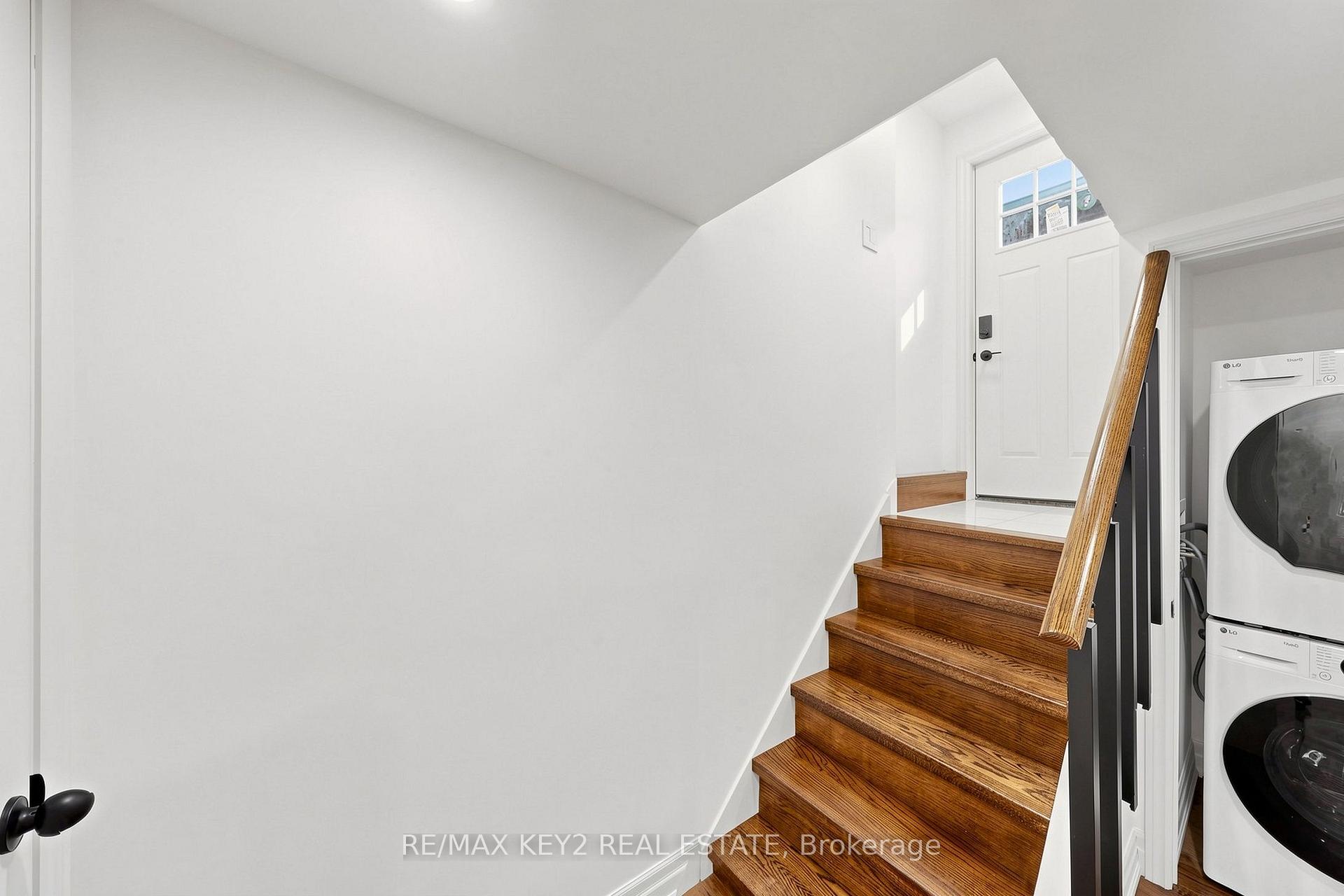 Photo 16 of 707 Walnut Street W, Whitby, Downtown Whitby — HOMEH