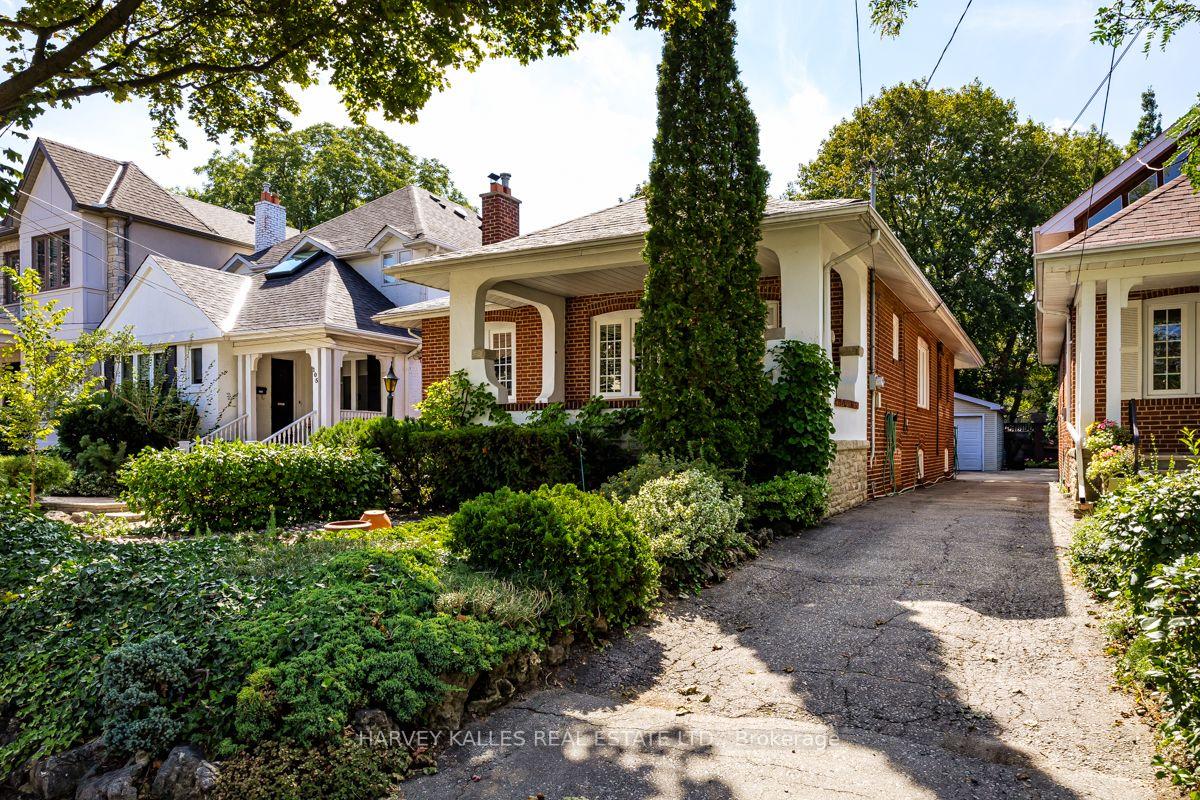 Photo 3 of 109 Old Orchard Grove, Toronto, Lawrence Park North — HOMEH