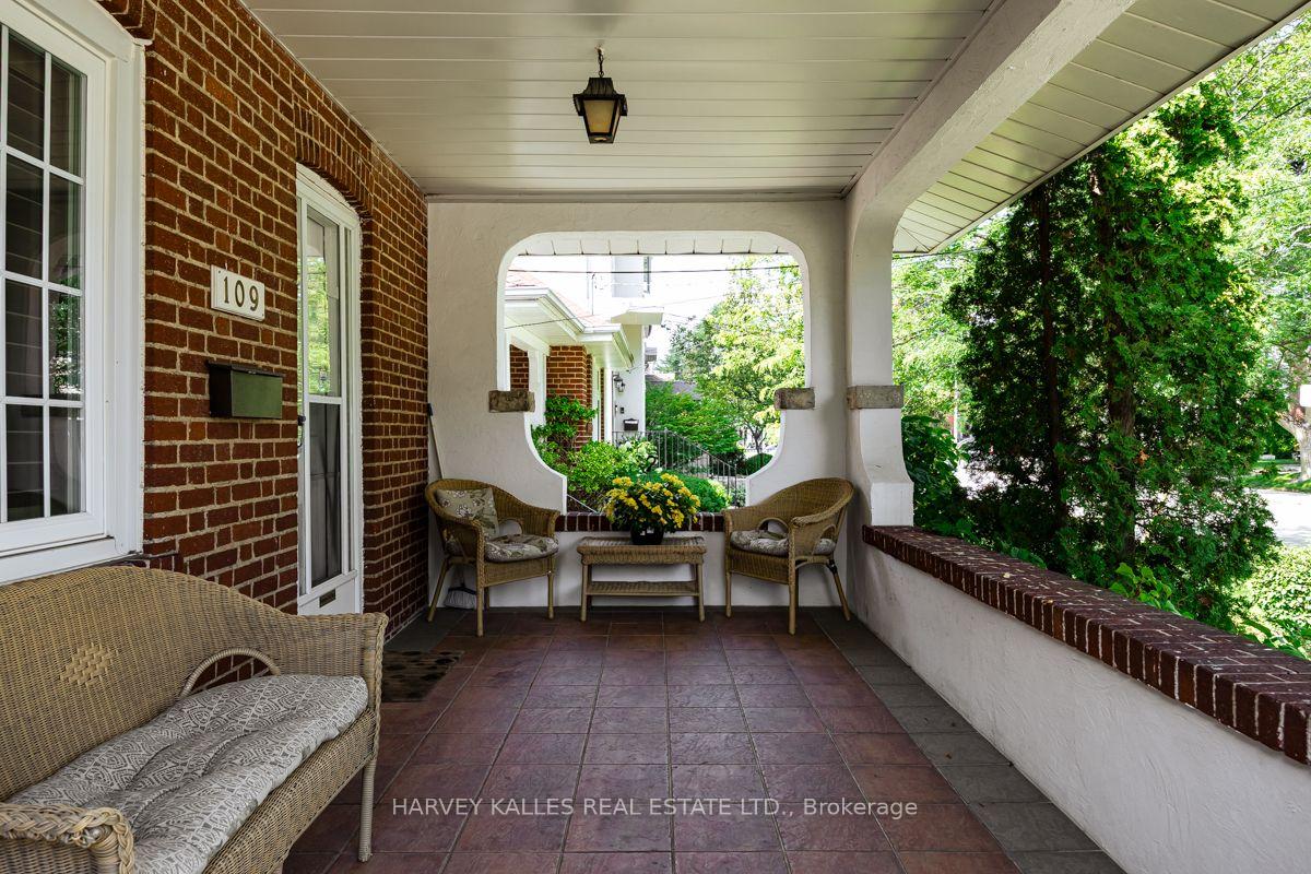Photo 4 of 109 Old Orchard Grove, Toronto, Lawrence Park North — HOMEH