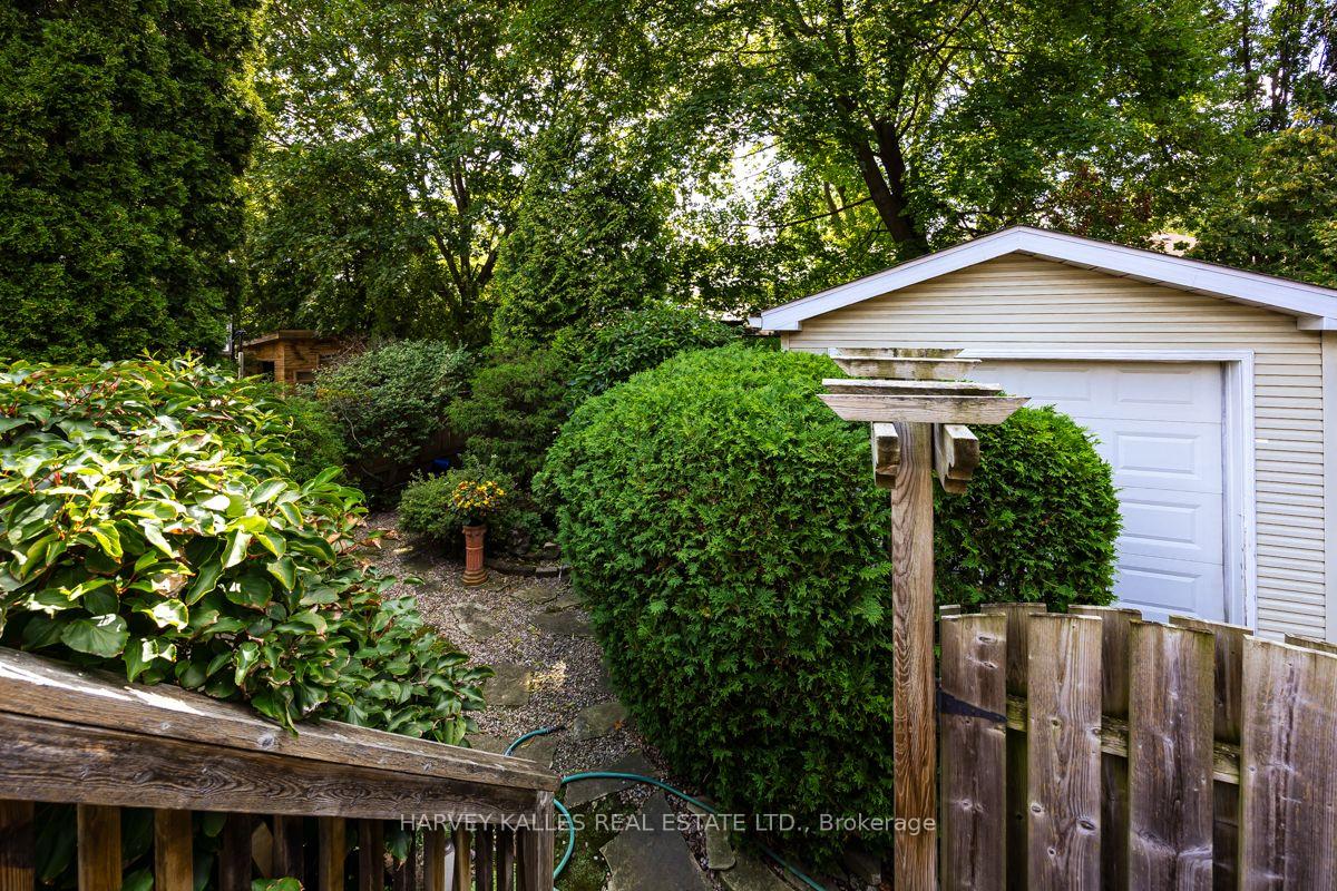 Photo 6 of 109 Old Orchard Grove, Toronto, Lawrence Park North — HOMEH