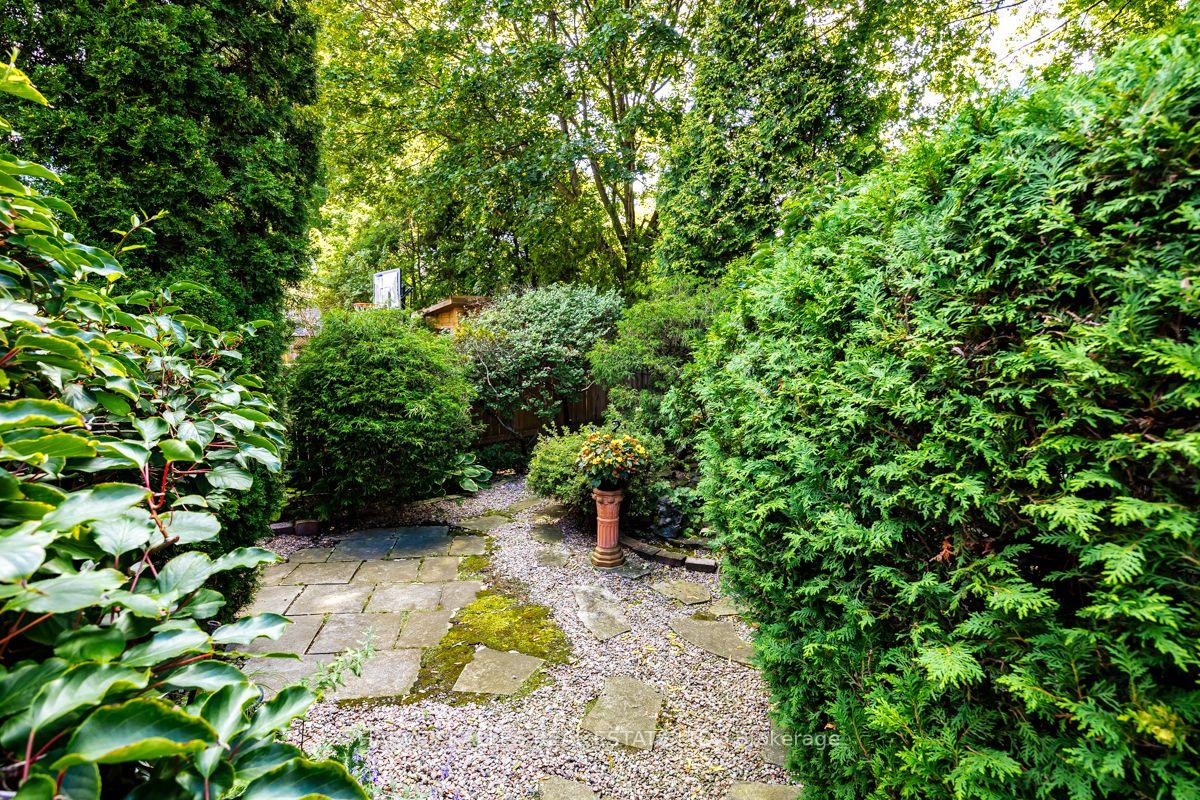 Photo 8 of 109 Old Orchard Grove, Toronto, Lawrence Park North — HOMEH