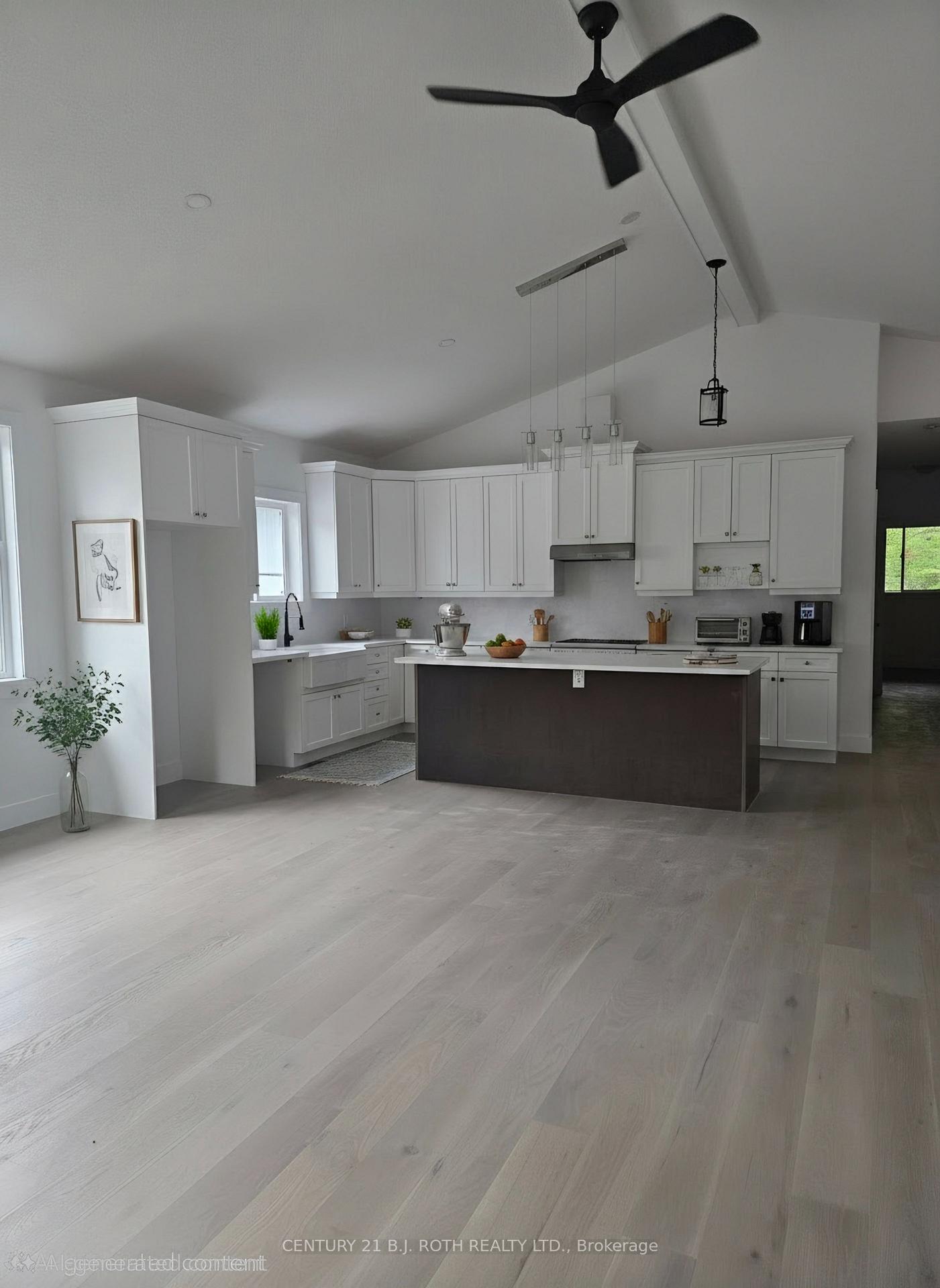 Photo 4 of 3183 Cove Avenue, Innisfil, Rural Innisfil — HOMEH