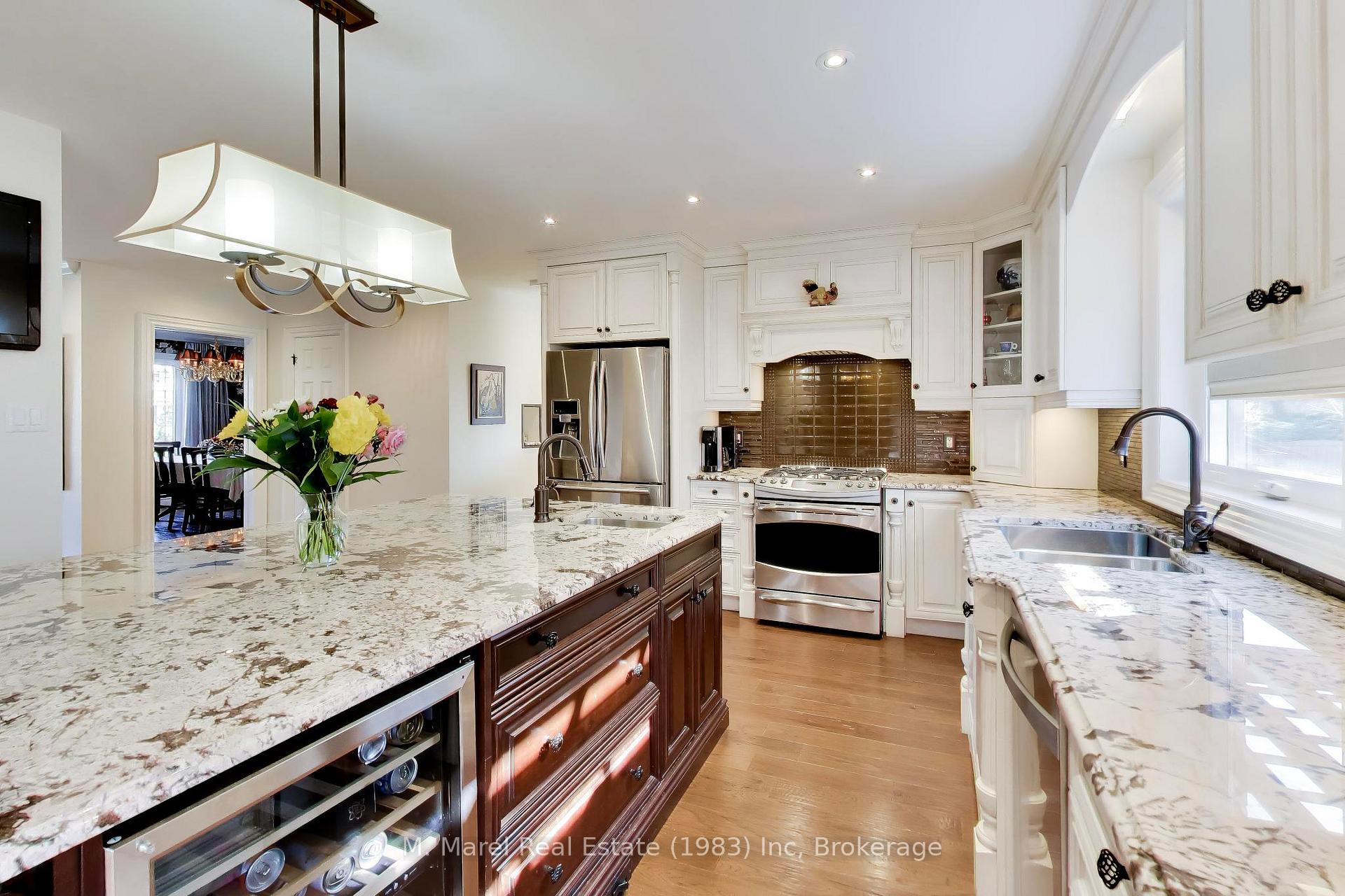 Photo 11 of 73 Lake Avenue Drive, Hamilton, Stoney Creek — HOMEH