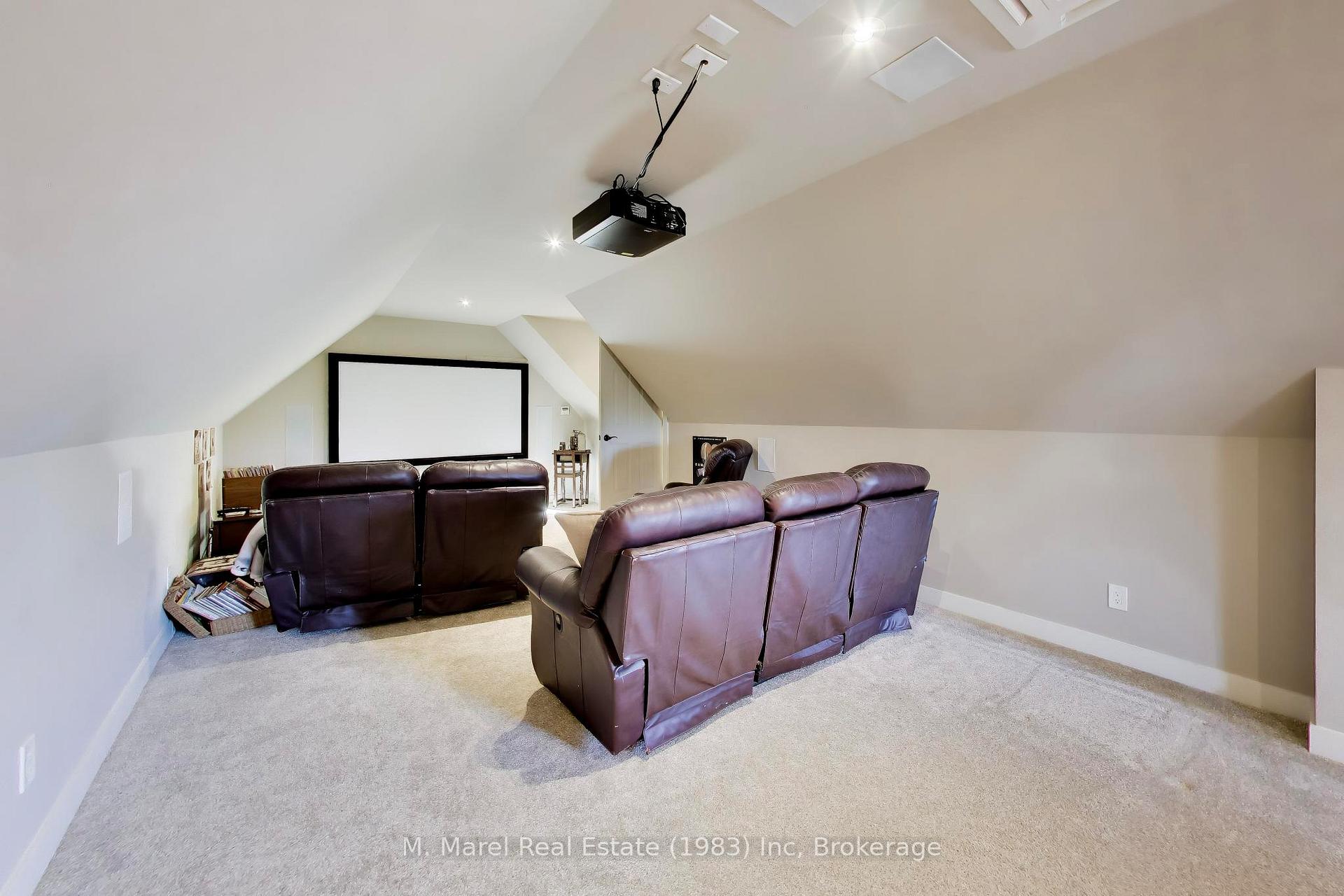 Photo 24 of 73 Lake Avenue Drive, Hamilton, Stoney Creek — HOMEH