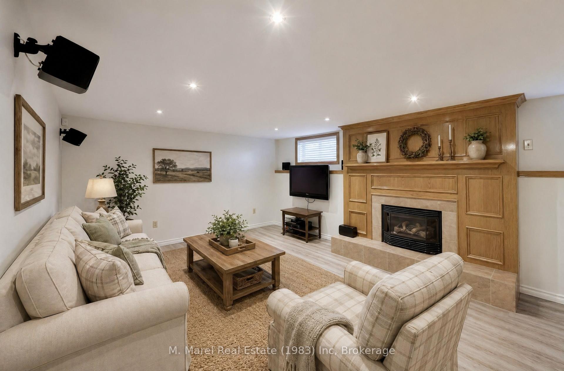 Photo 31 of 73 Lake Avenue Drive, Hamilton, Stoney Creek — HOMEH
