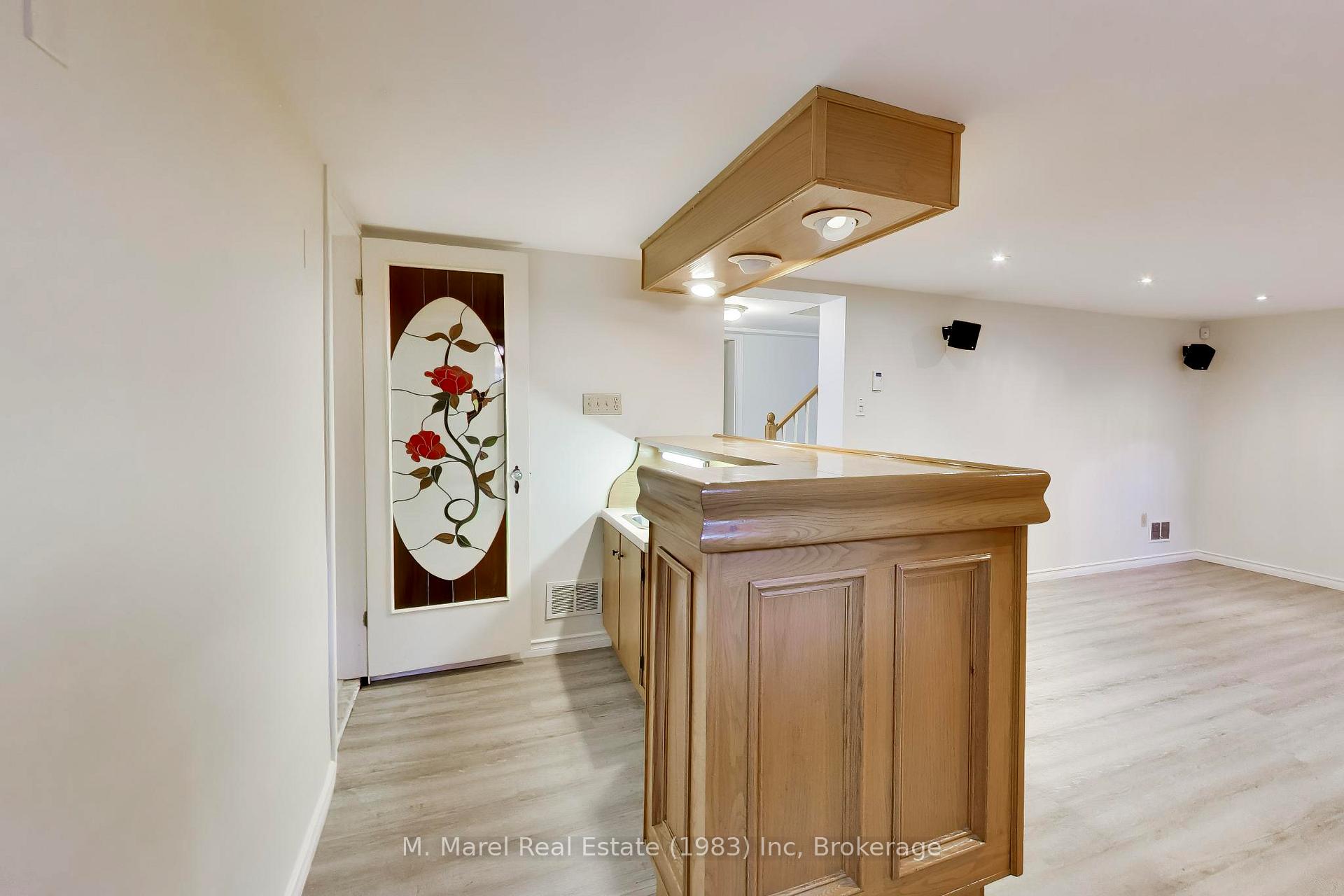 Photo 32 of 73 Lake Avenue Drive, Hamilton, Stoney Creek — HOMEH