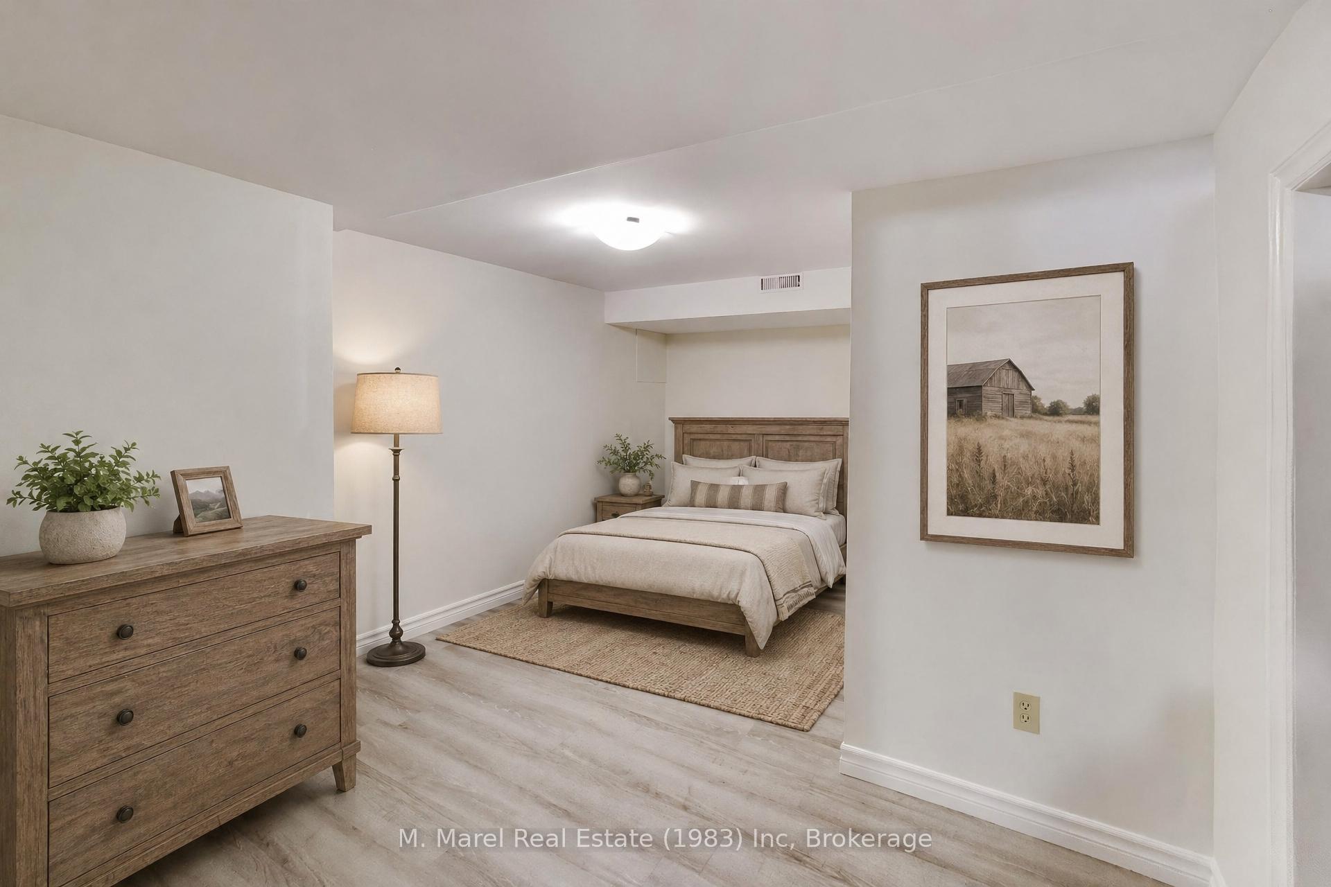 Photo 33 of 73 Lake Avenue Drive, Hamilton, Stoney Creek — HOMEH
