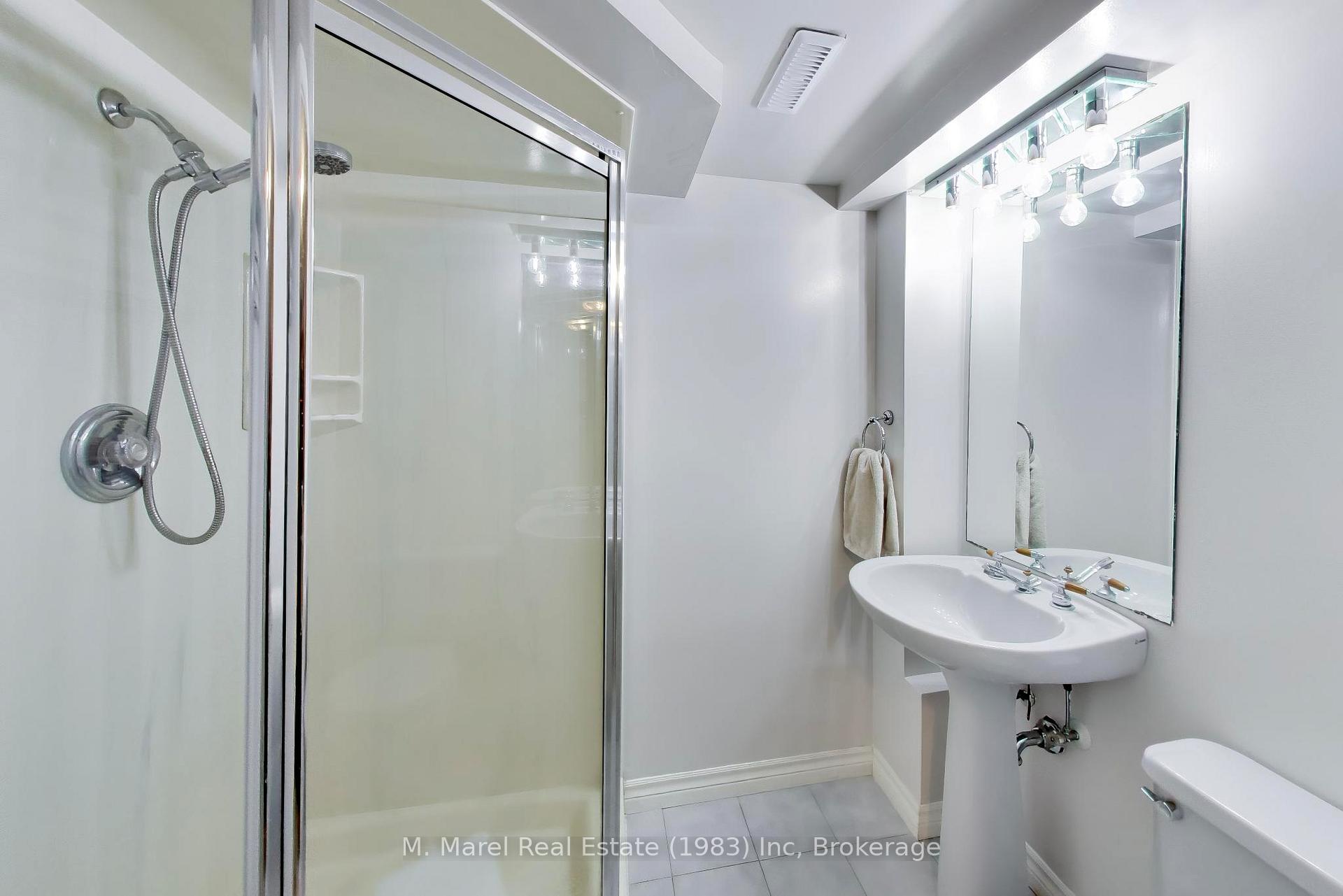 Photo 35 of 73 Lake Avenue Drive, Hamilton, Stoney Creek — HOMEH
