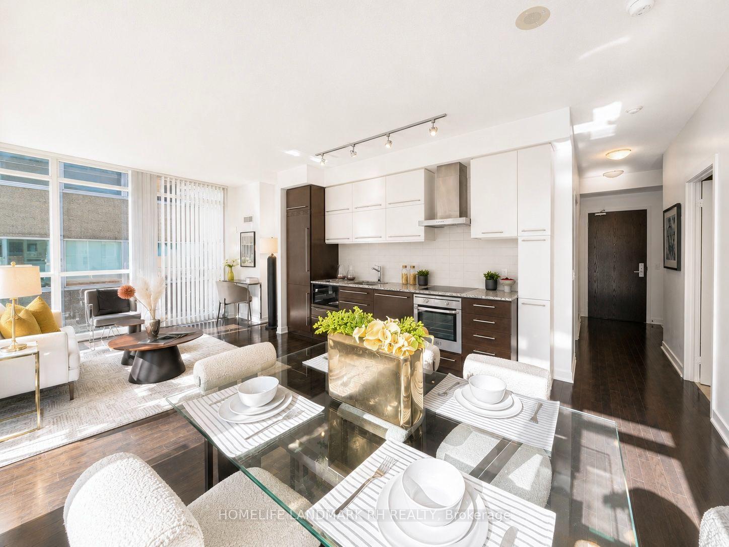 Photo 6 of Unit 601, 770 Bay Street, Toronto, Bay Street Corridor — HOMEH