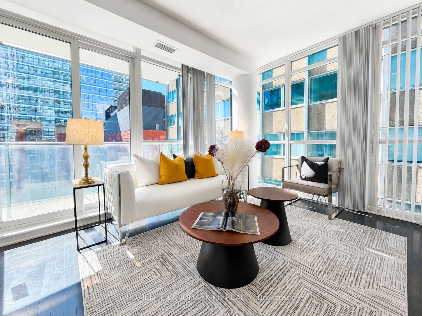 Photo 5 of Unit 601, 770 Bay Street, Toronto, Bay Street Corridor — HOMEH