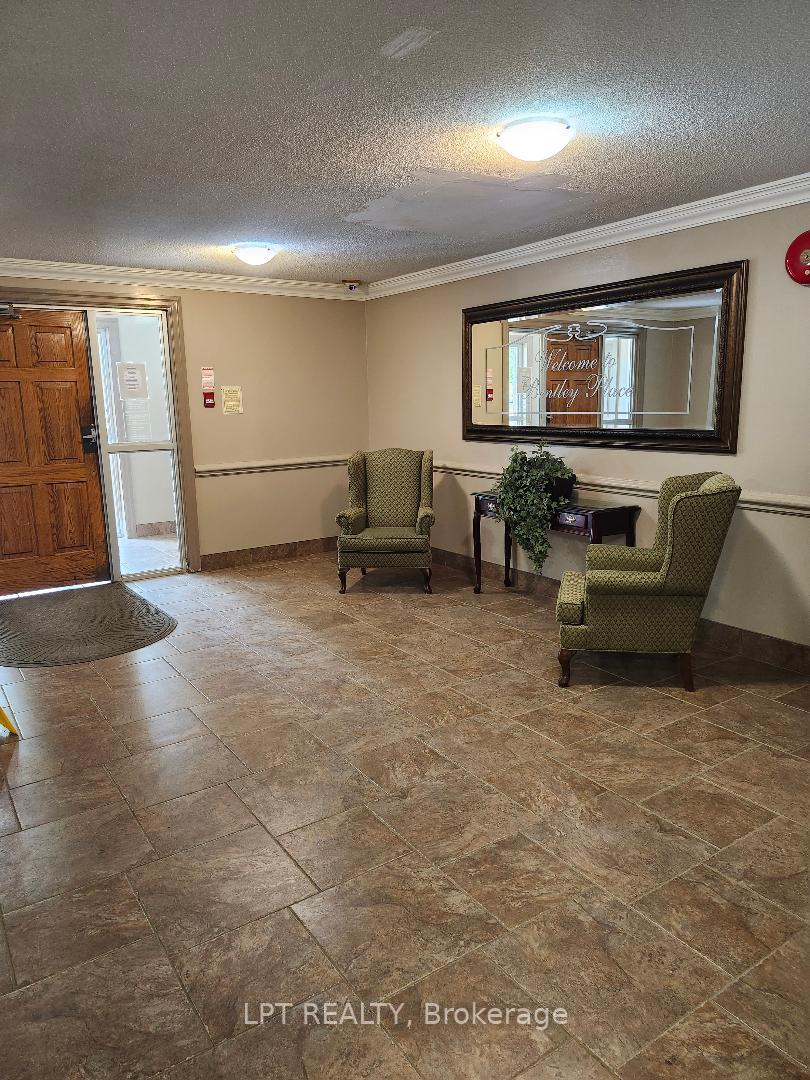 Photo 3 of Unit 4, 1265 Bentley Drive, London, East D — HOMEH