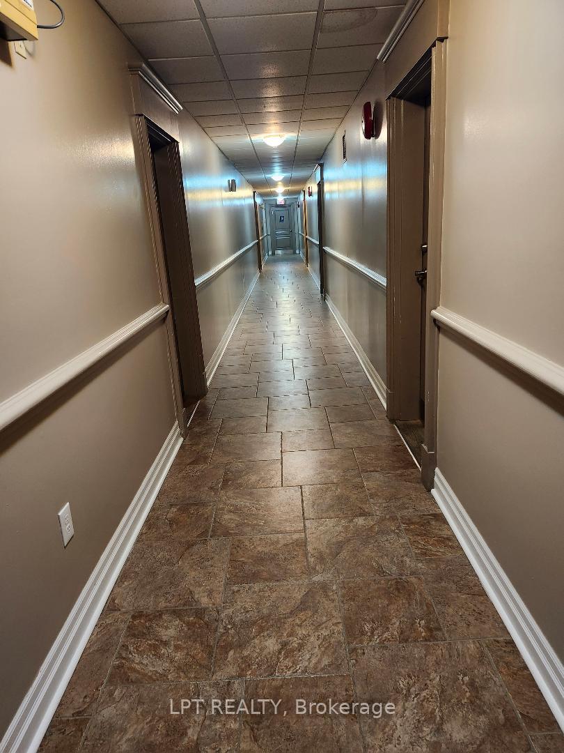 Photo 4 of Unit 4, 1265 Bentley Drive, London, East D — HOMEH