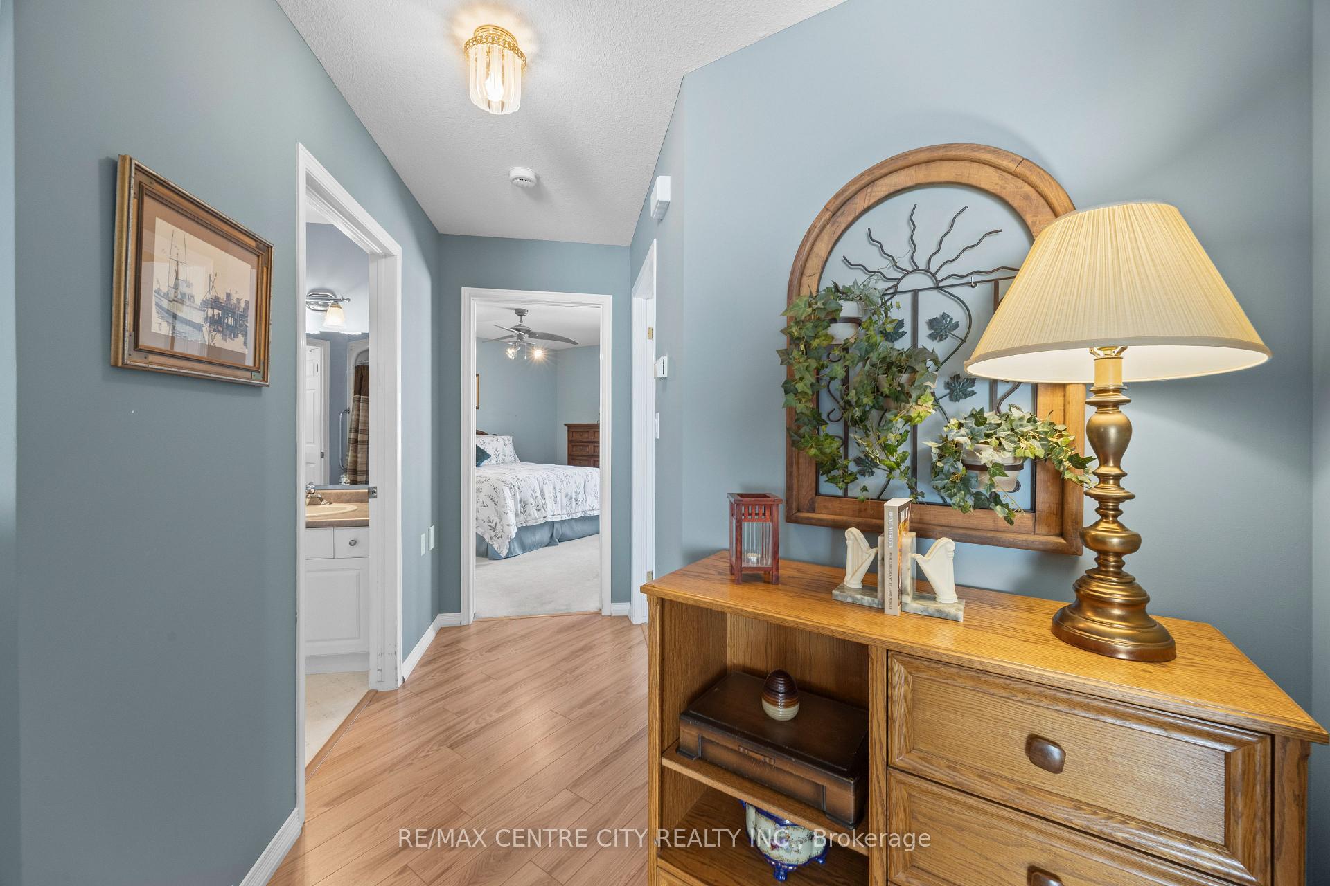 Photo 11 of 33 Ilderbrook Circle, Middlesex Centre, Ilderton — HOMEH