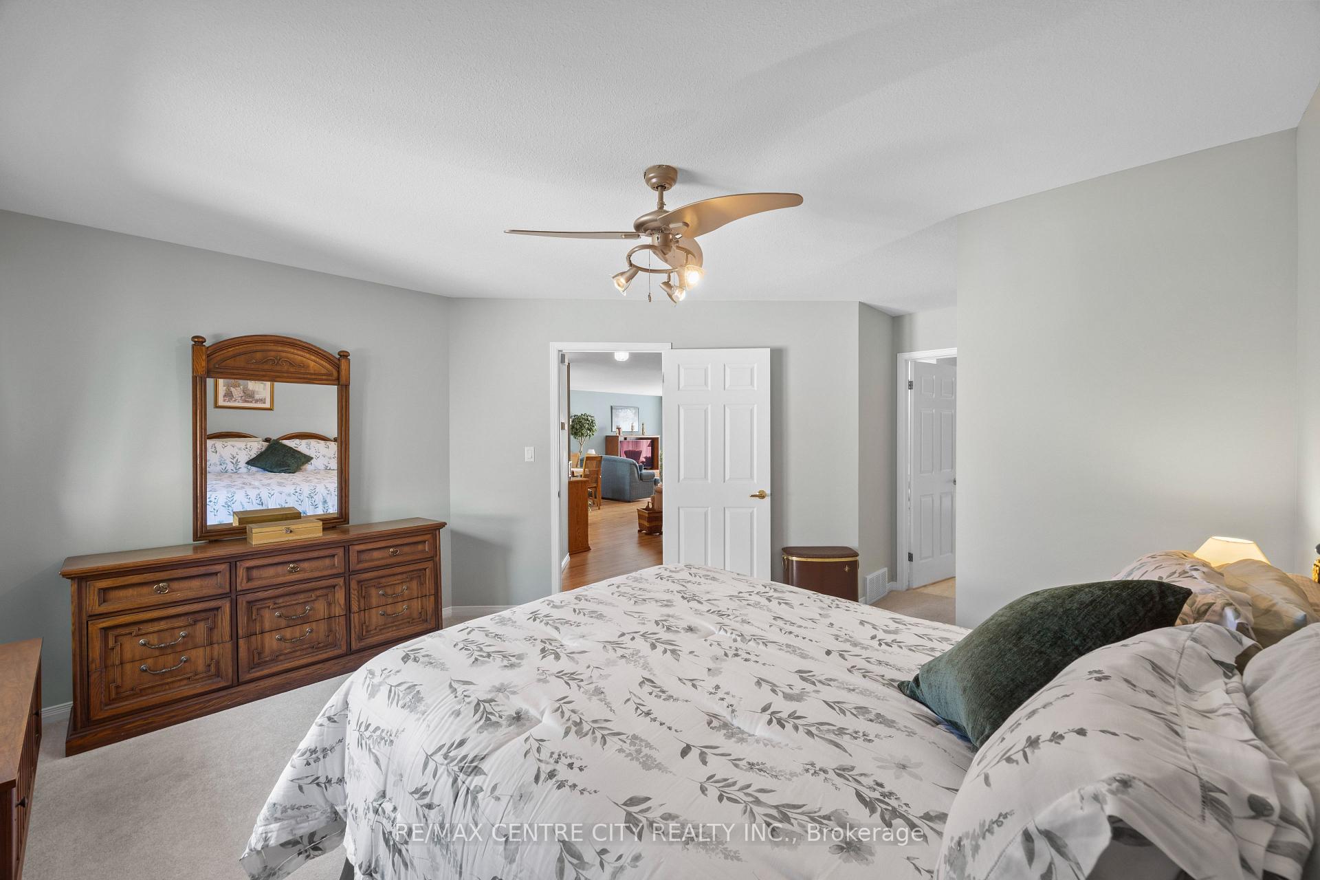 Photo 14 of 33 Ilderbrook Circle, Middlesex Centre, Ilderton — HOMEH