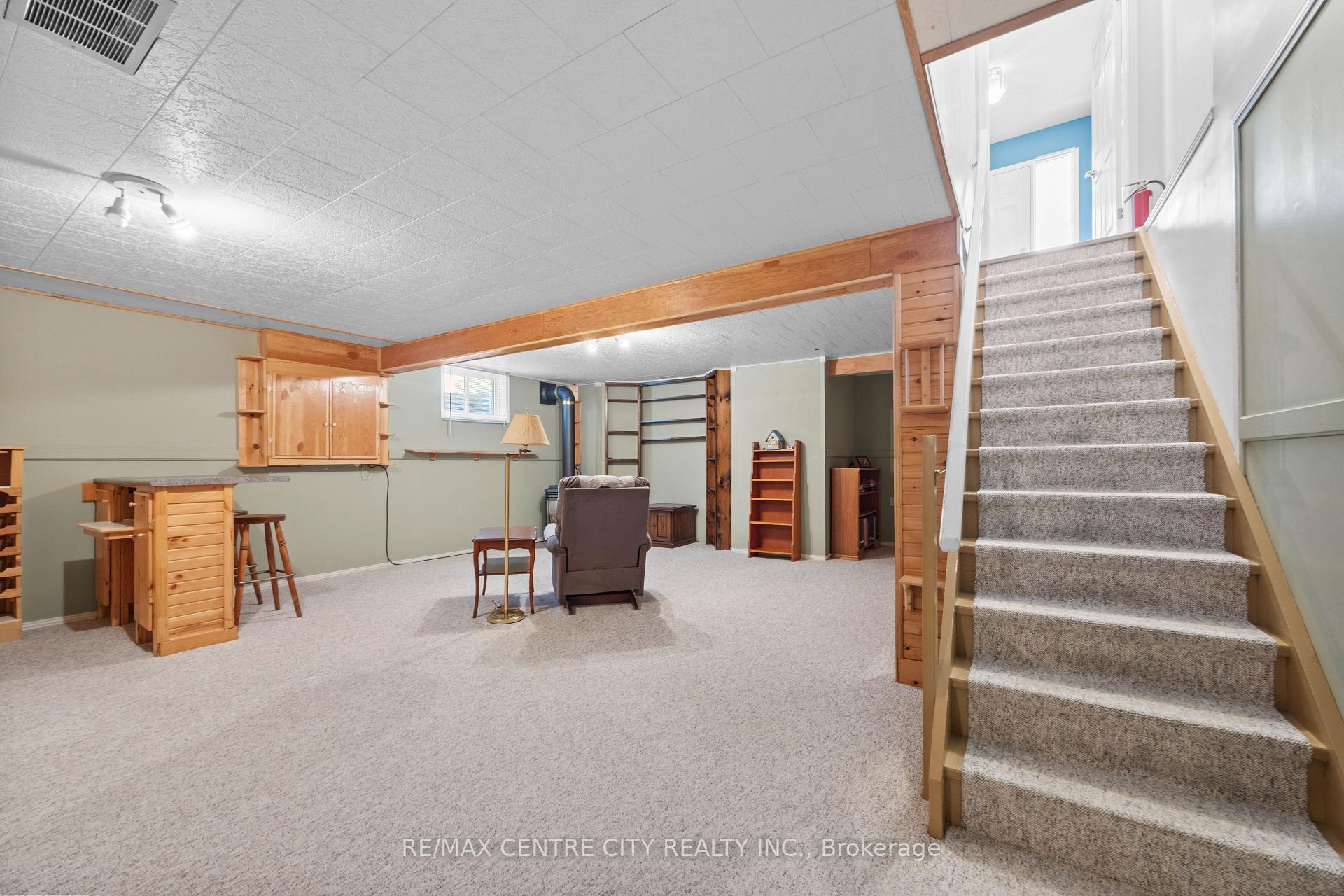 Photo 21 of 33 Ilderbrook Circle, Middlesex Centre, Ilderton — HOMEH