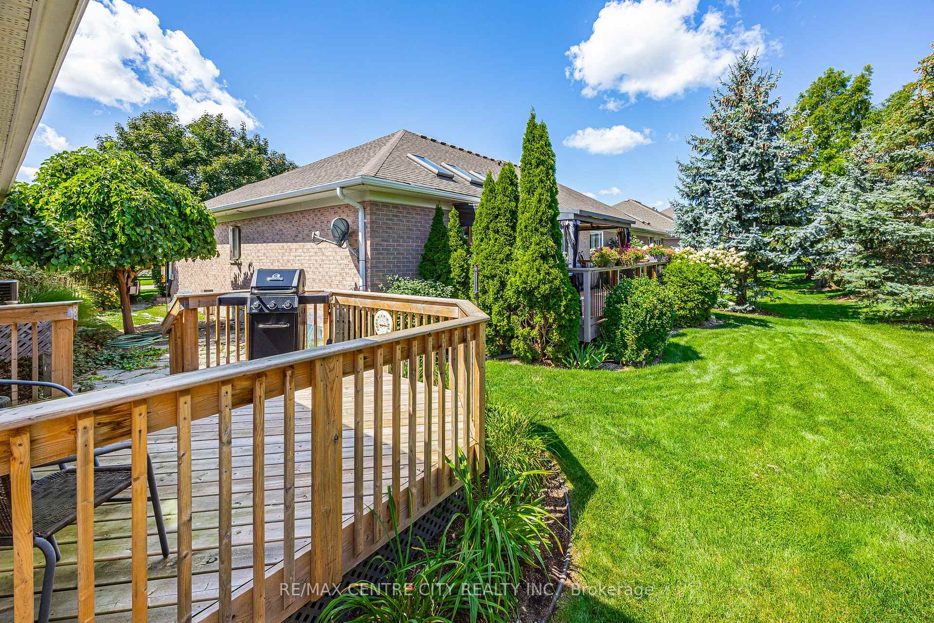 Photo 32 of 33 Ilderbrook Circle, Middlesex Centre, Ilderton — HOMEH