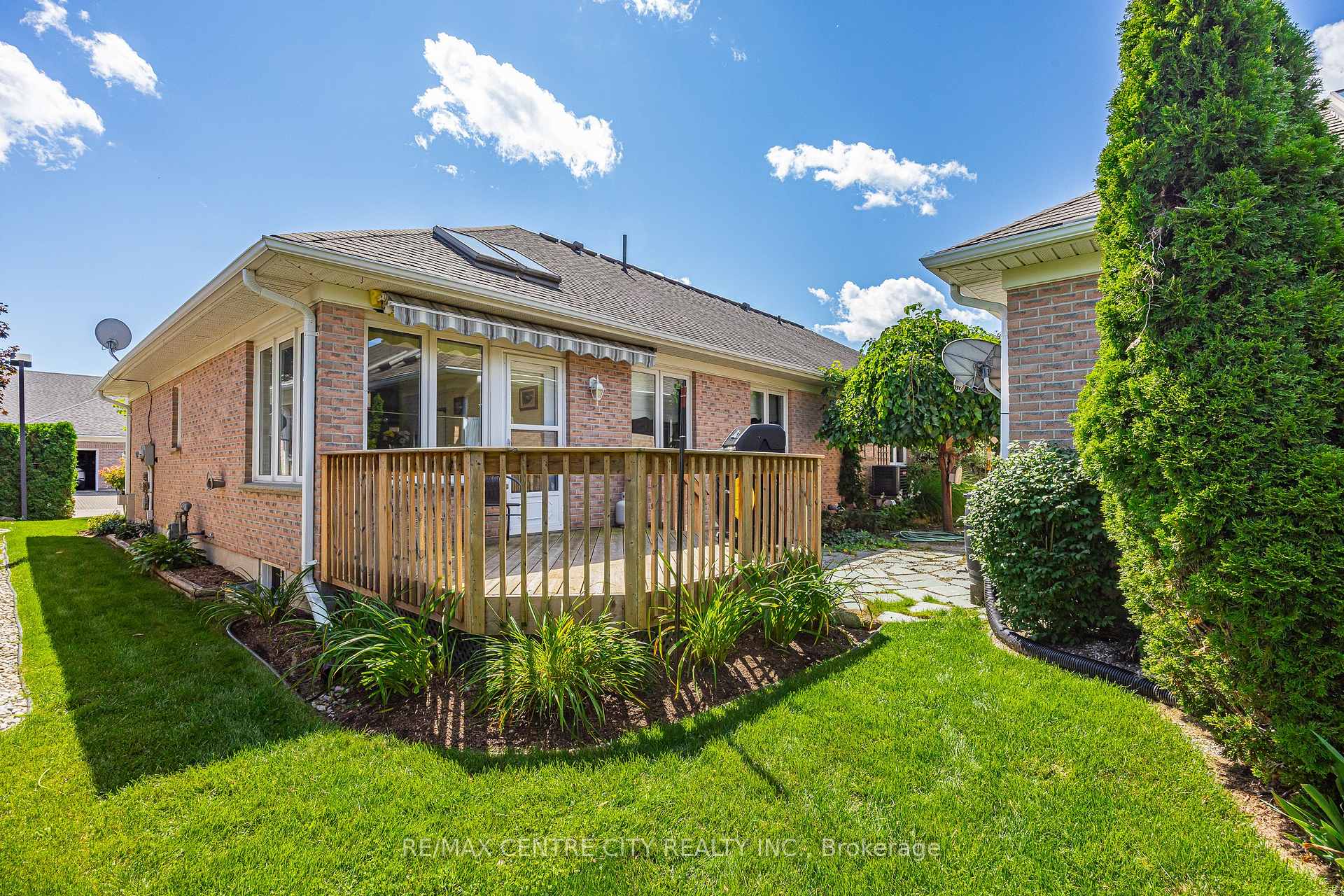 Photo 33 of 33 Ilderbrook Circle, Middlesex Centre, Ilderton — HOMEH
