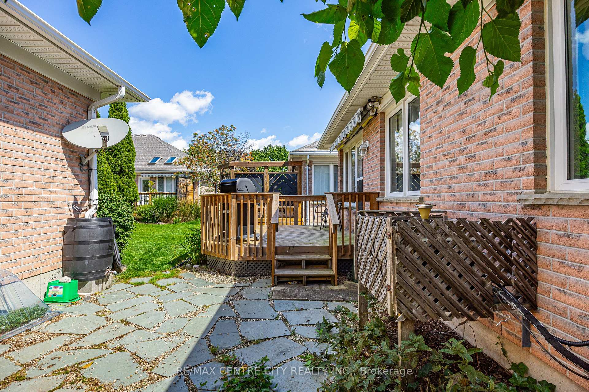 Photo 36 of 33 Ilderbrook Circle, Middlesex Centre, Ilderton — HOMEH