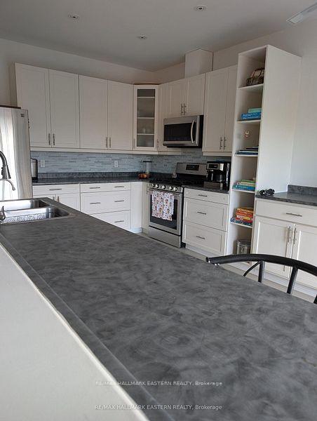 Photo 13 of 31 Paul Rexe Boulevard E, Otonabee-South Monaghan — HOMEH
