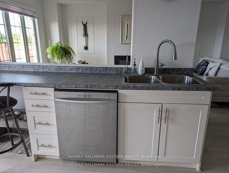 Photo 14 of 31 Paul Rexe Boulevard E, Otonabee-South Monaghan — HOMEH
