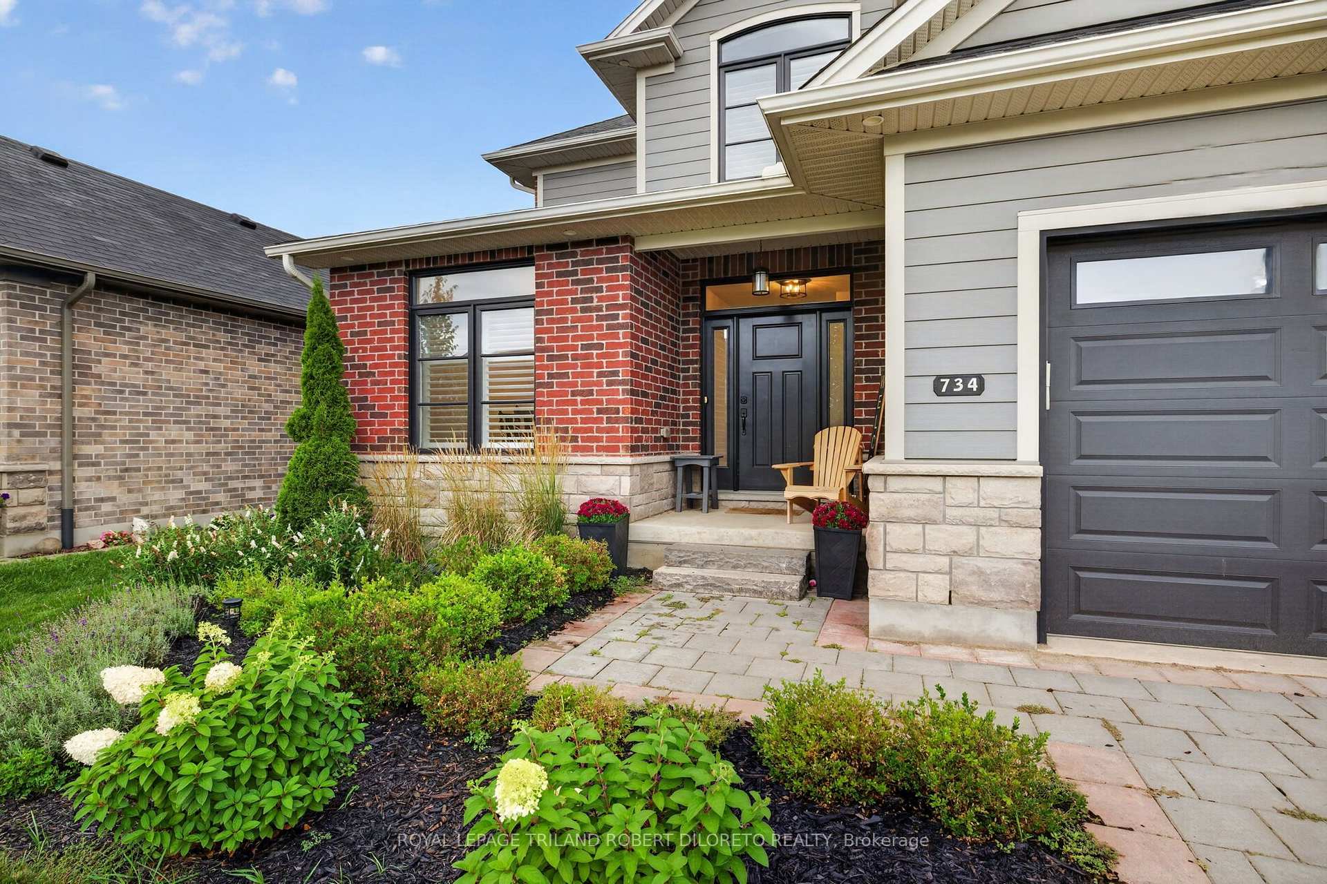Photo 3 of 734 Radisson Lane, Strathroy-Caradoc, Mount Brydges — HOMEH