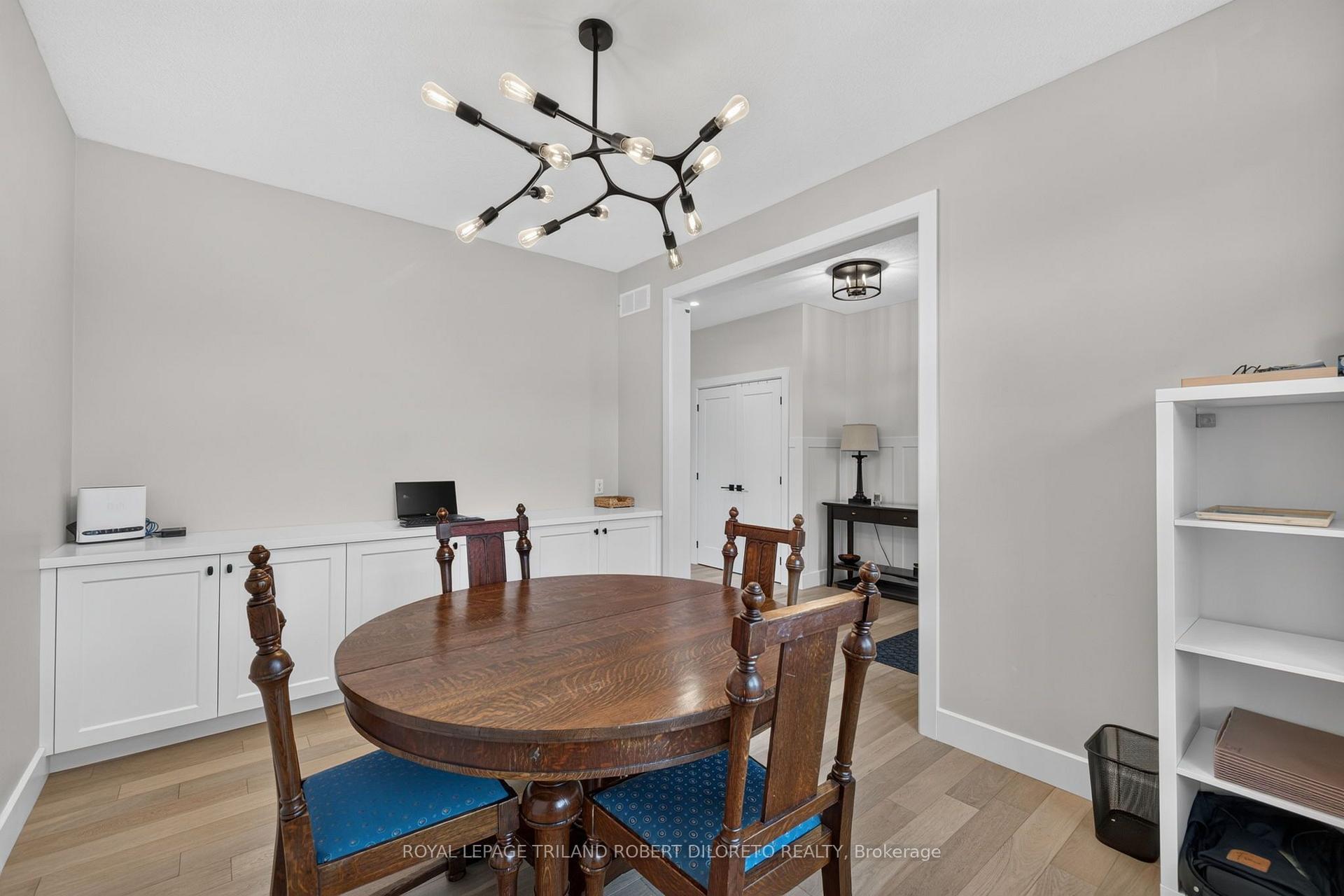 Photo 6 of 734 Radisson Lane, Strathroy-Caradoc, Mount Brydges — HOMEH