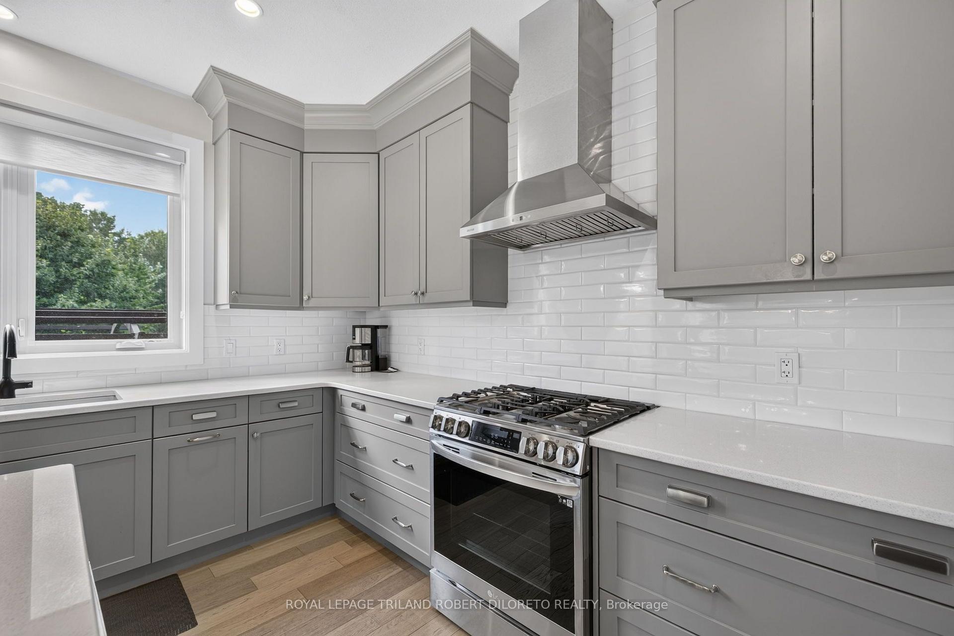 Photo 12 of 734 Radisson Lane, Strathroy-Caradoc, Mount Brydges — HOMEH