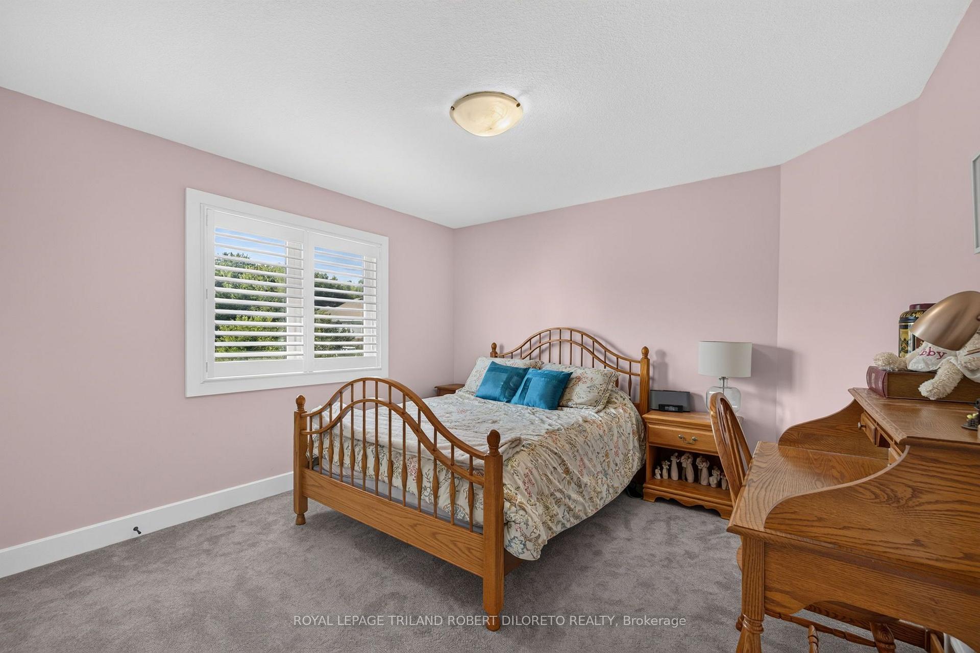 Photo 23 of 734 Radisson Lane, Strathroy-Caradoc, Mount Brydges — HOMEH