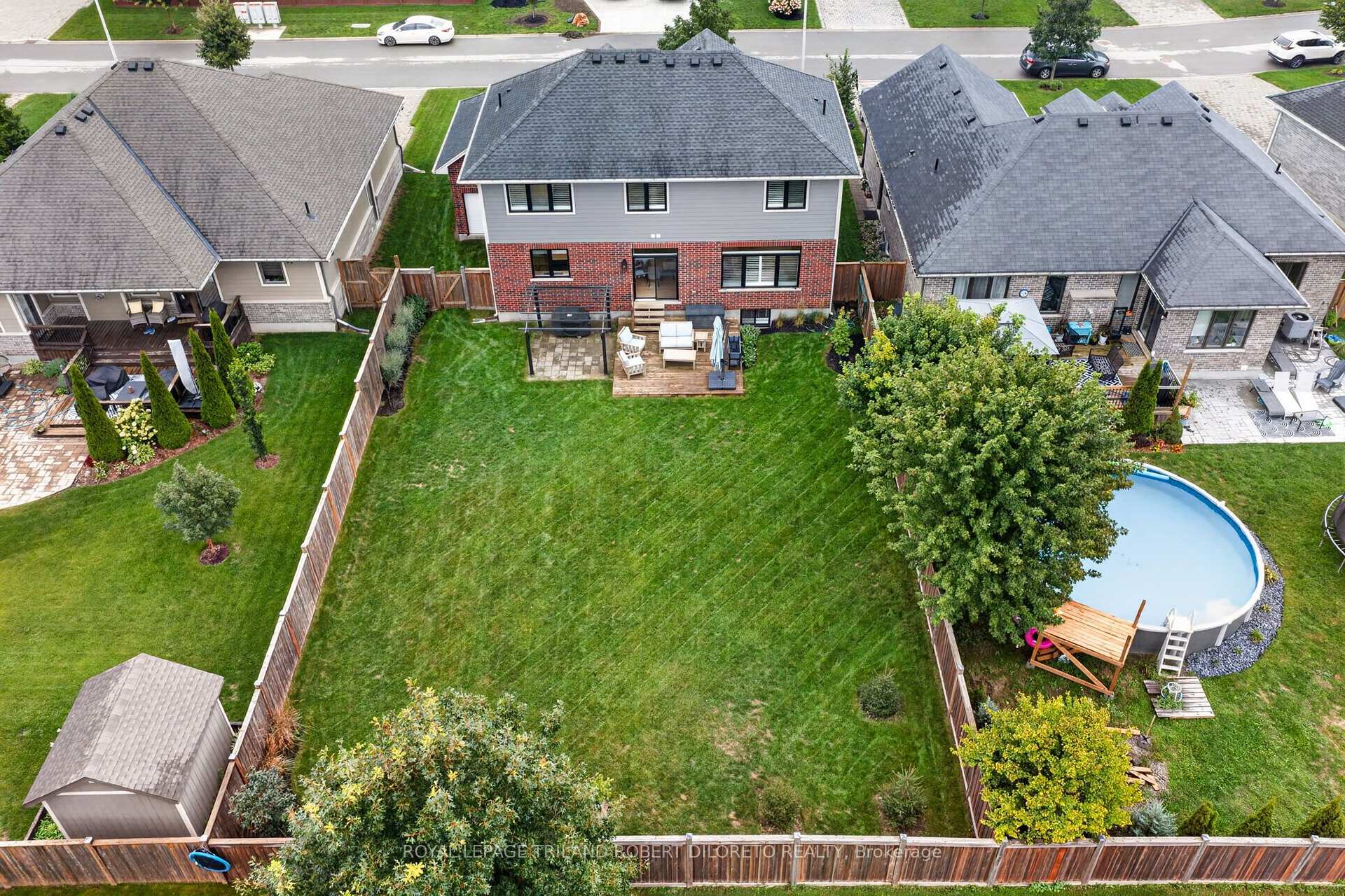 Photo 32 of 734 Radisson Lane, Strathroy-Caradoc, Mount Brydges — HOMEH