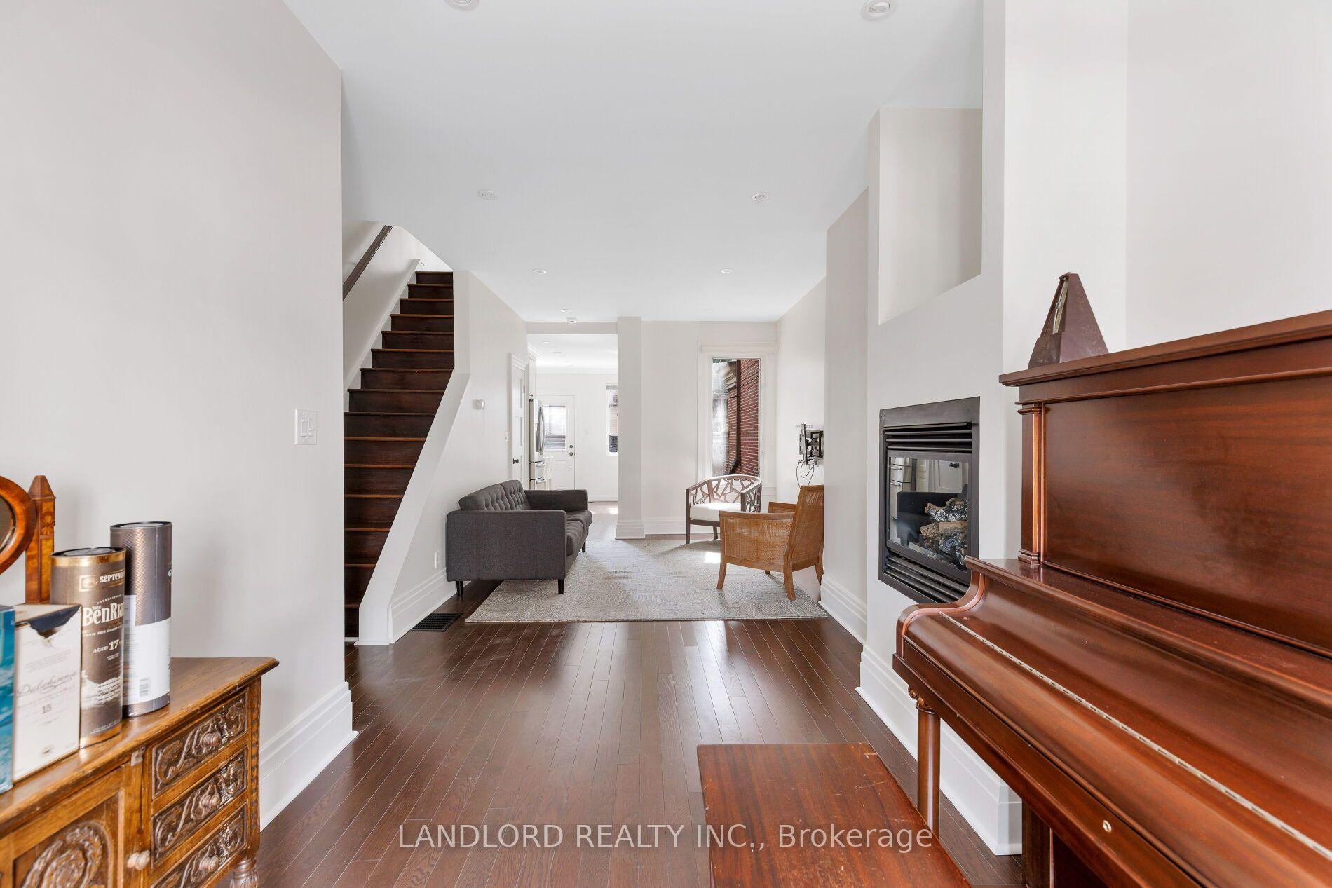 Photo 6 of 107A Scollard Street, Toronto, The Annex — HOMEH