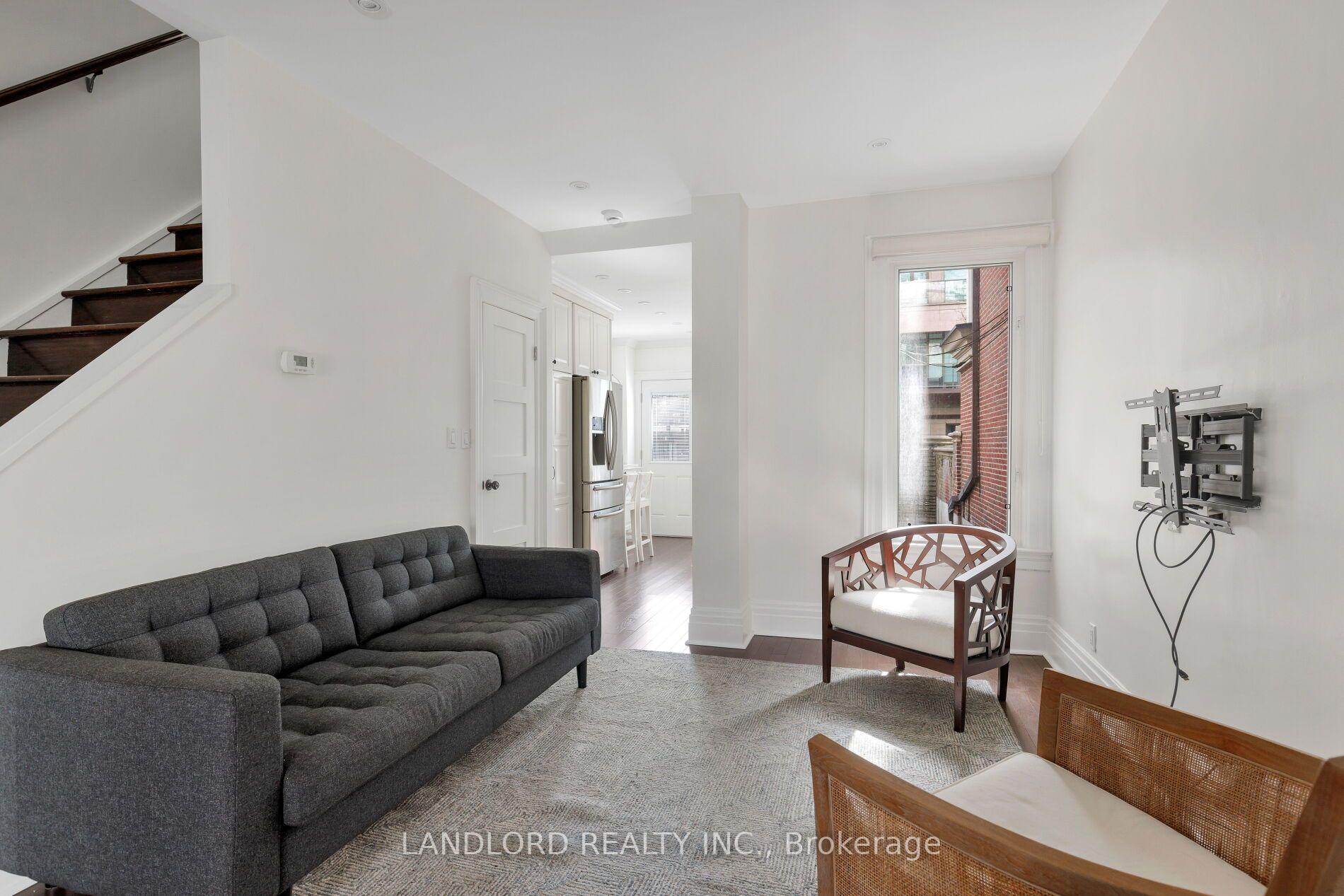 Photo 9 of 107A Scollard Street, Toronto, The Annex — HOMEH