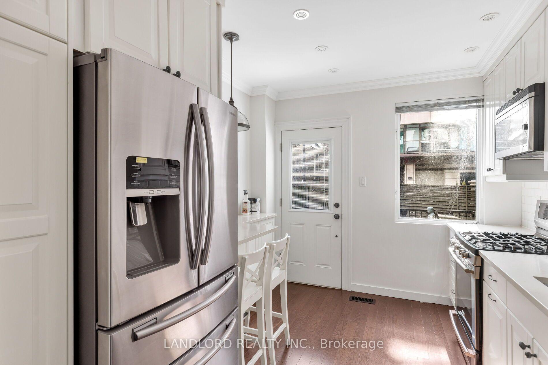Photo 13 of 107A Scollard Street, Toronto, The Annex — HOMEH