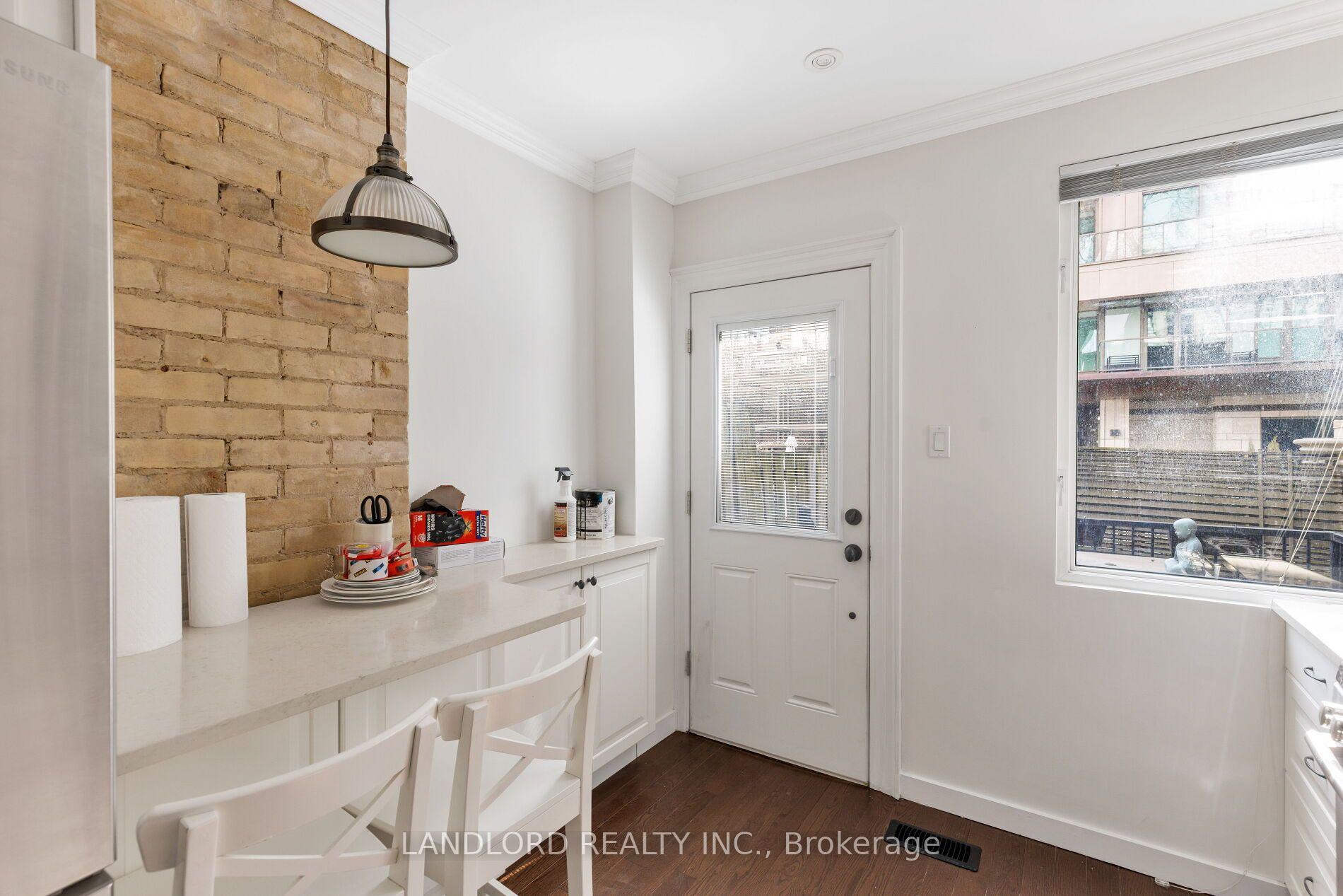 Photo 14 of 107A Scollard Street, Toronto, The Annex — HOMEH