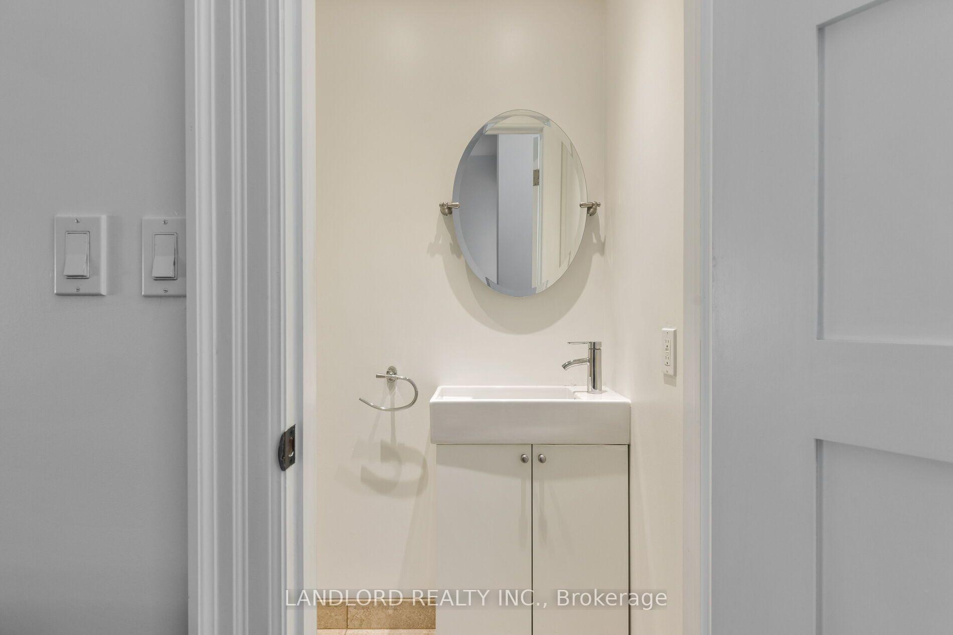 Photo 17 of 107A Scollard Street, Toronto, The Annex — HOMEH