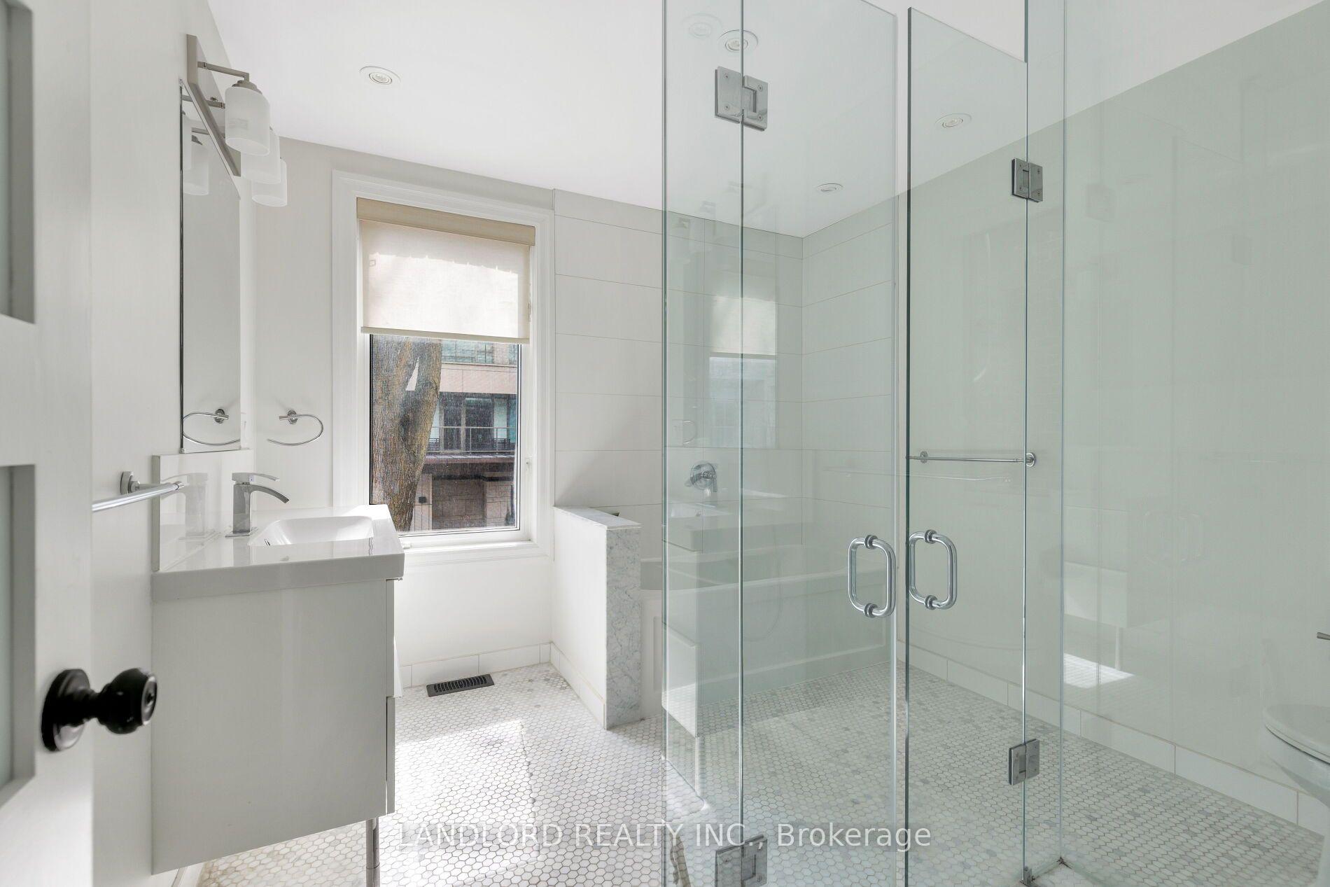 Photo 25 of 107A Scollard Street, Toronto, The Annex — HOMEH
