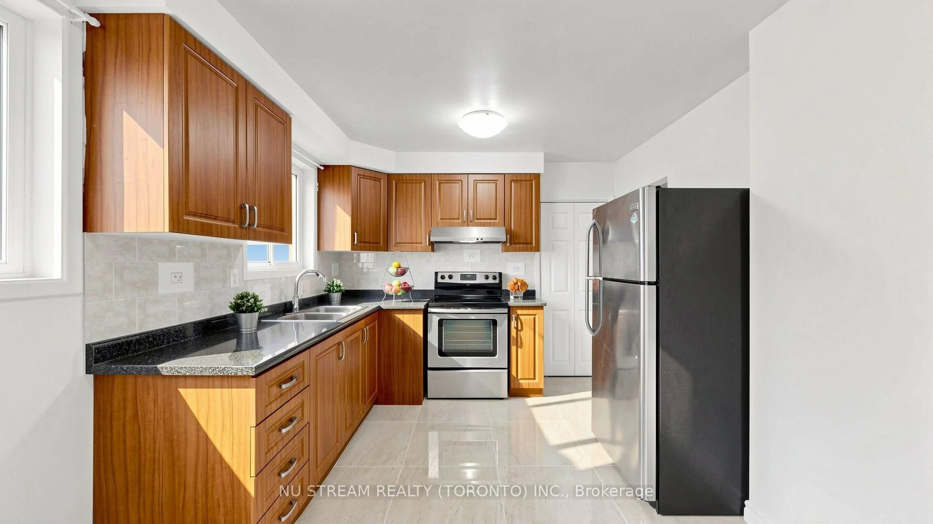 Photo 17 of 1356 Tatra Drive, Pickering, Bay Ridges — HOMEH