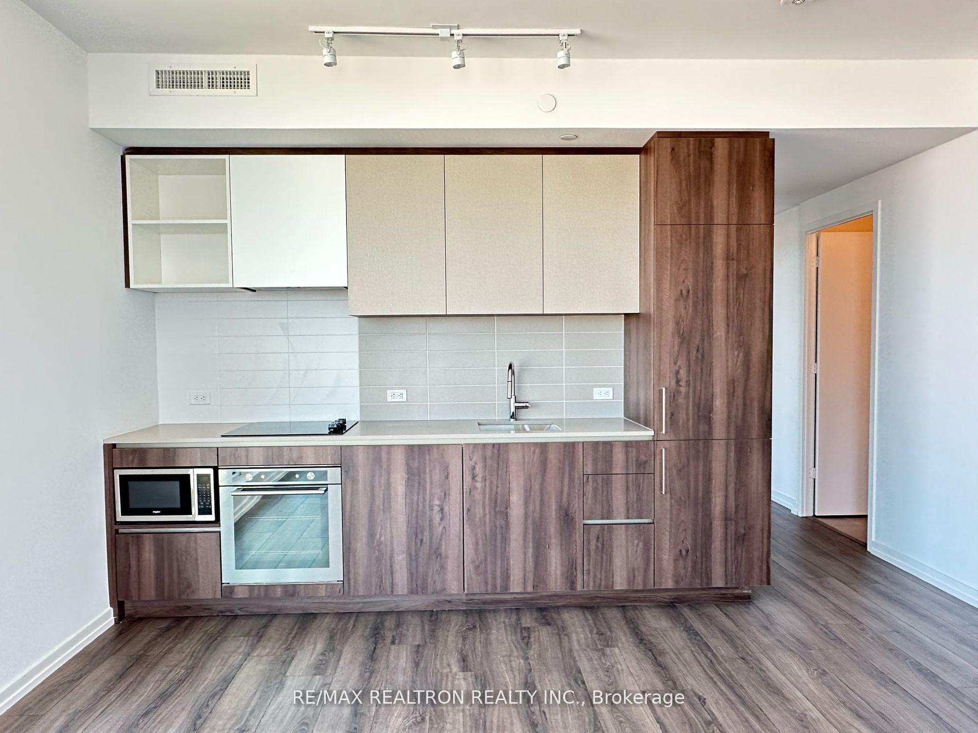 Photo 3 of Unit 4803, 1000 Portage Parkway, Vaughan, Concord — HOMEH