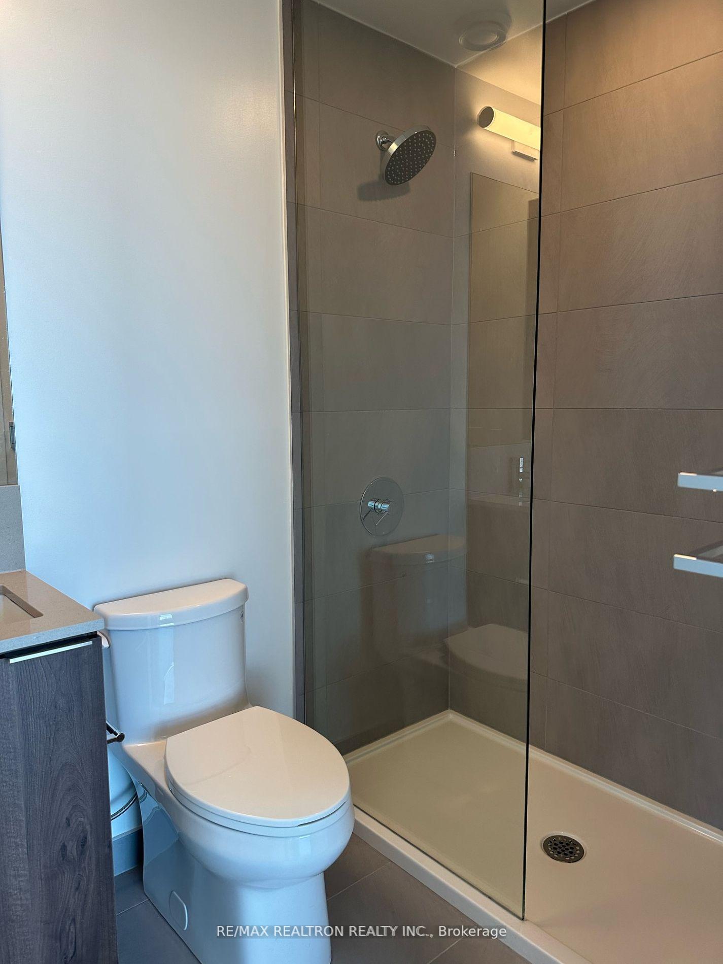 Photo 6 of Unit 4803, 1000 Portage Parkway, Vaughan, Concord — HOMEH
