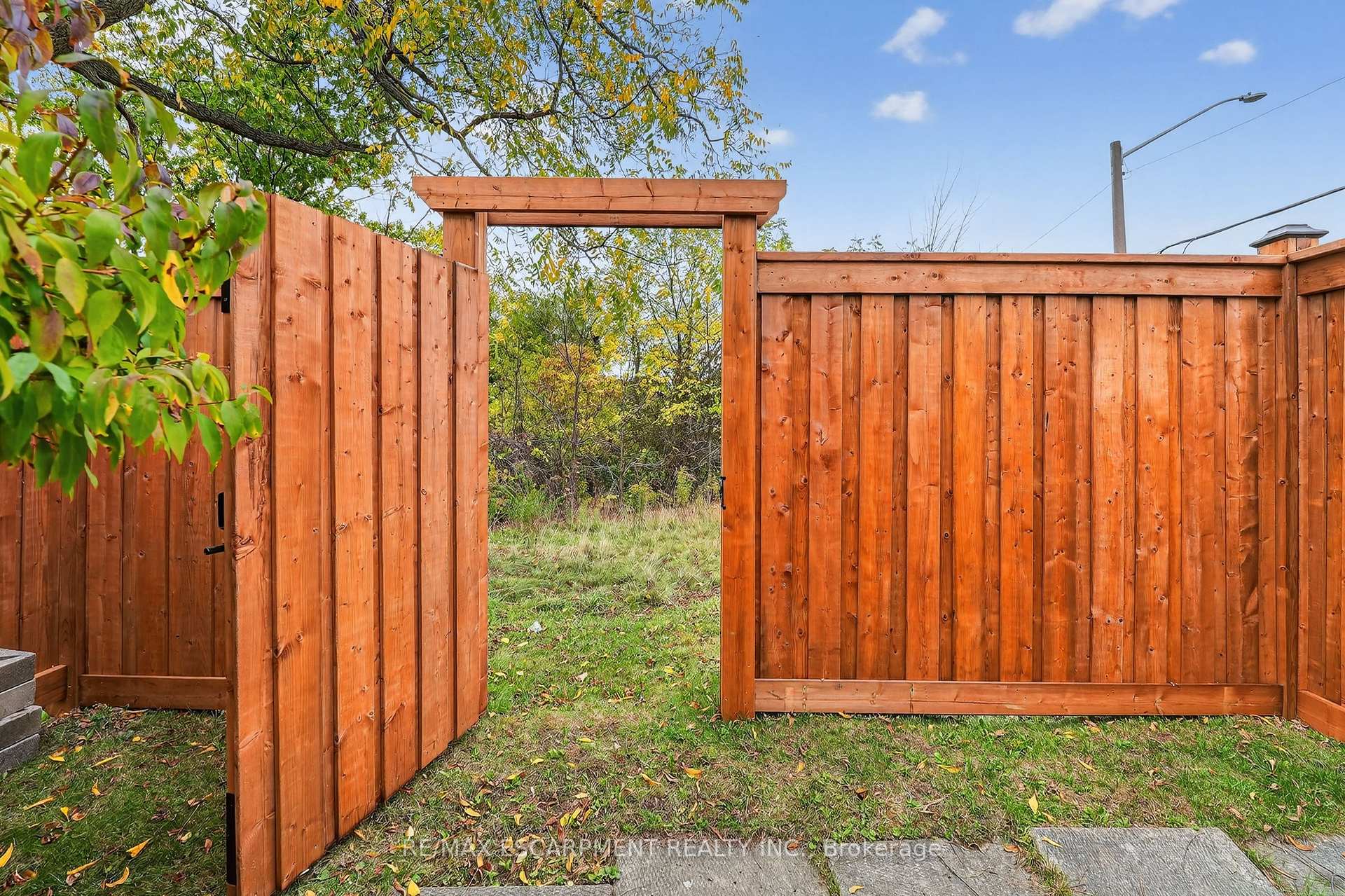 Photo 4 of Unit 1, 34 Bow Valley Drive, Hamilton, Riverdale — HOMEH