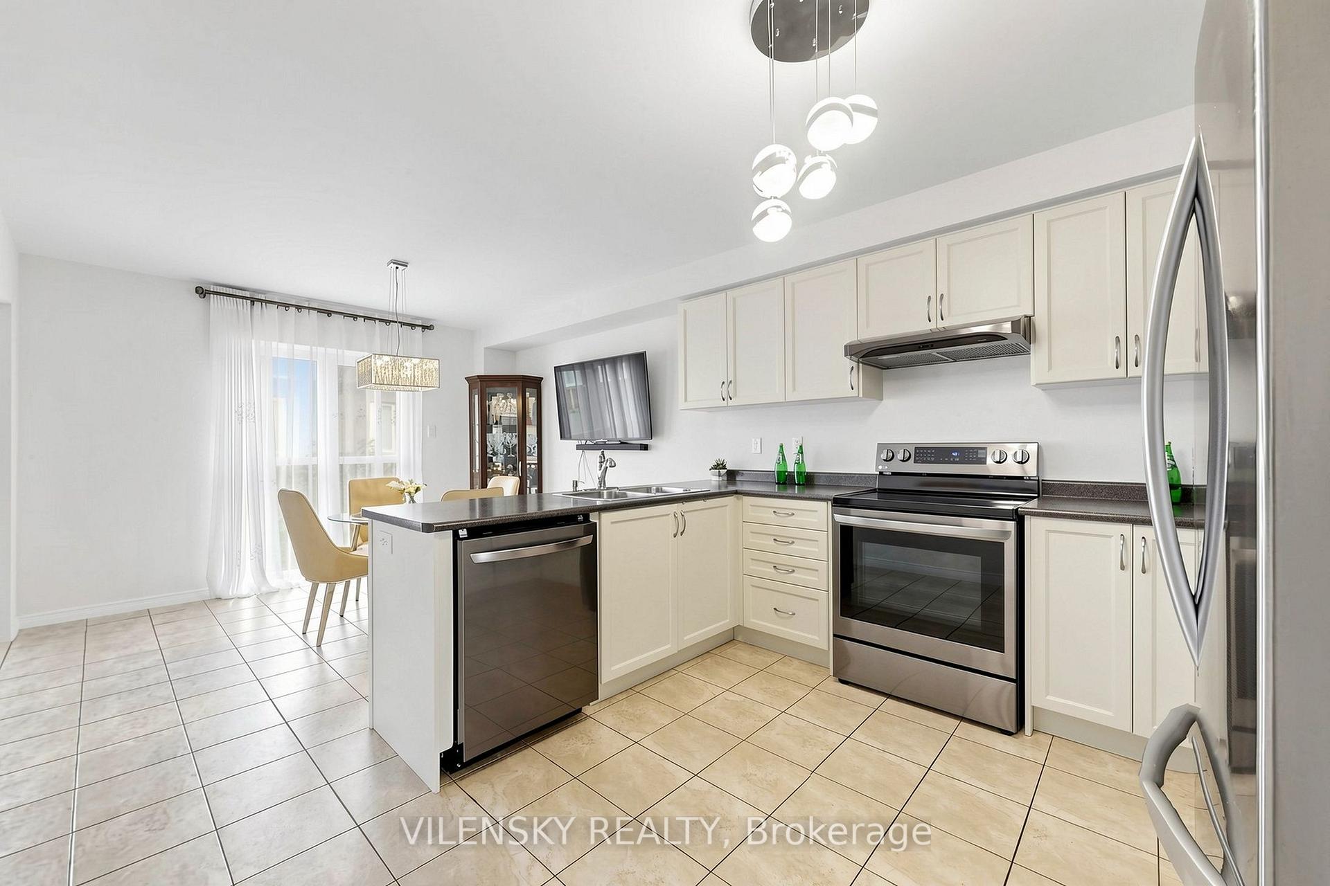 Photo 11 of 46 Westcliffe Crescent, Richmond Hill, Jefferson — HOMEH