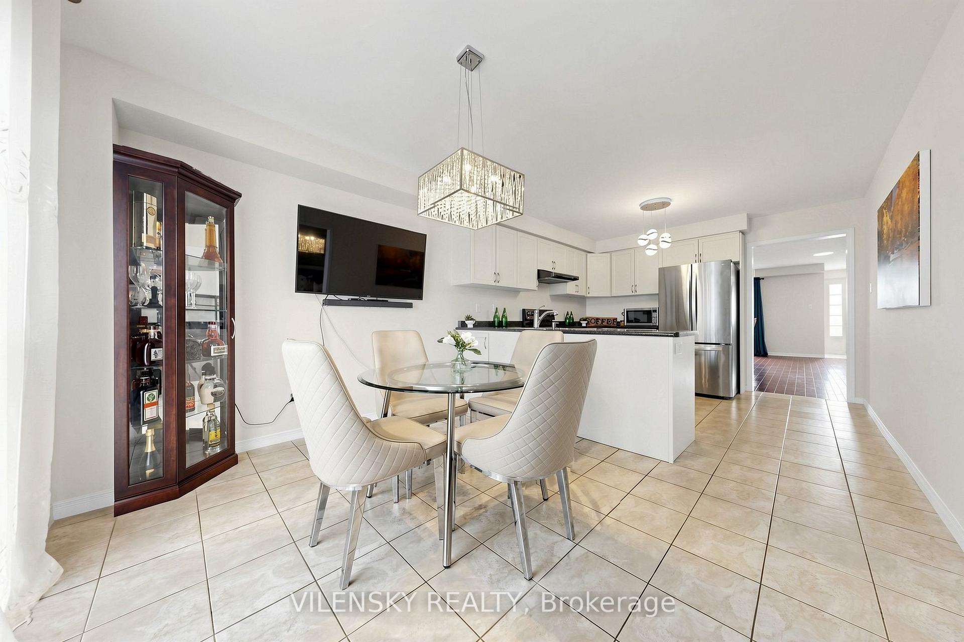 Photo 15 of 46 Westcliffe Crescent, Richmond Hill, Jefferson — HOMEH