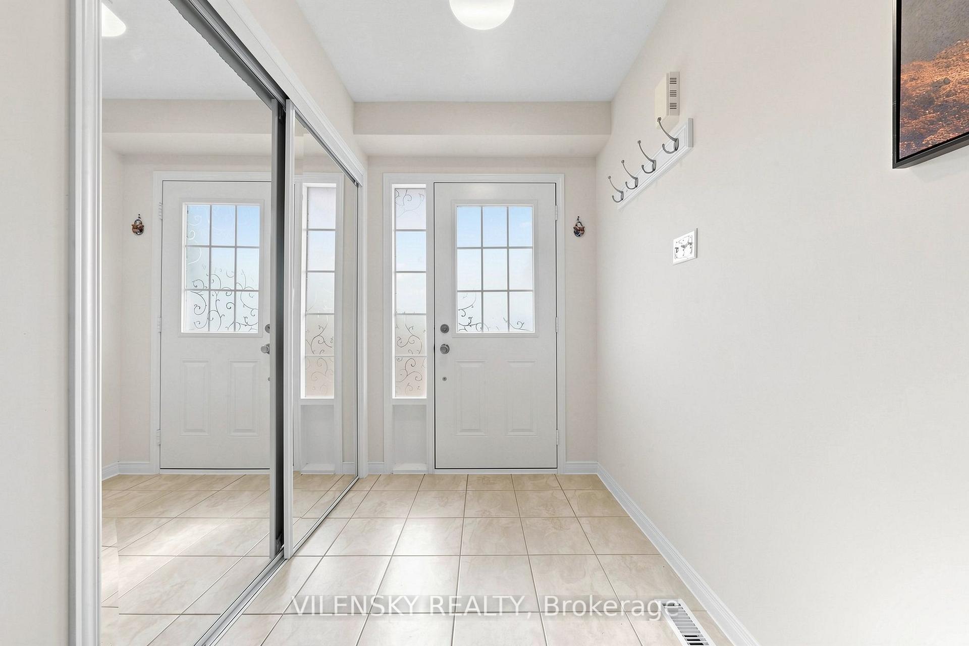 Photo 17 of 46 Westcliffe Crescent, Richmond Hill, Jefferson — HOMEH